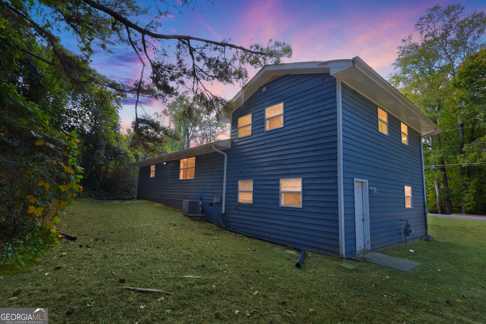 4598 Ashmore Drive Property Photo 6