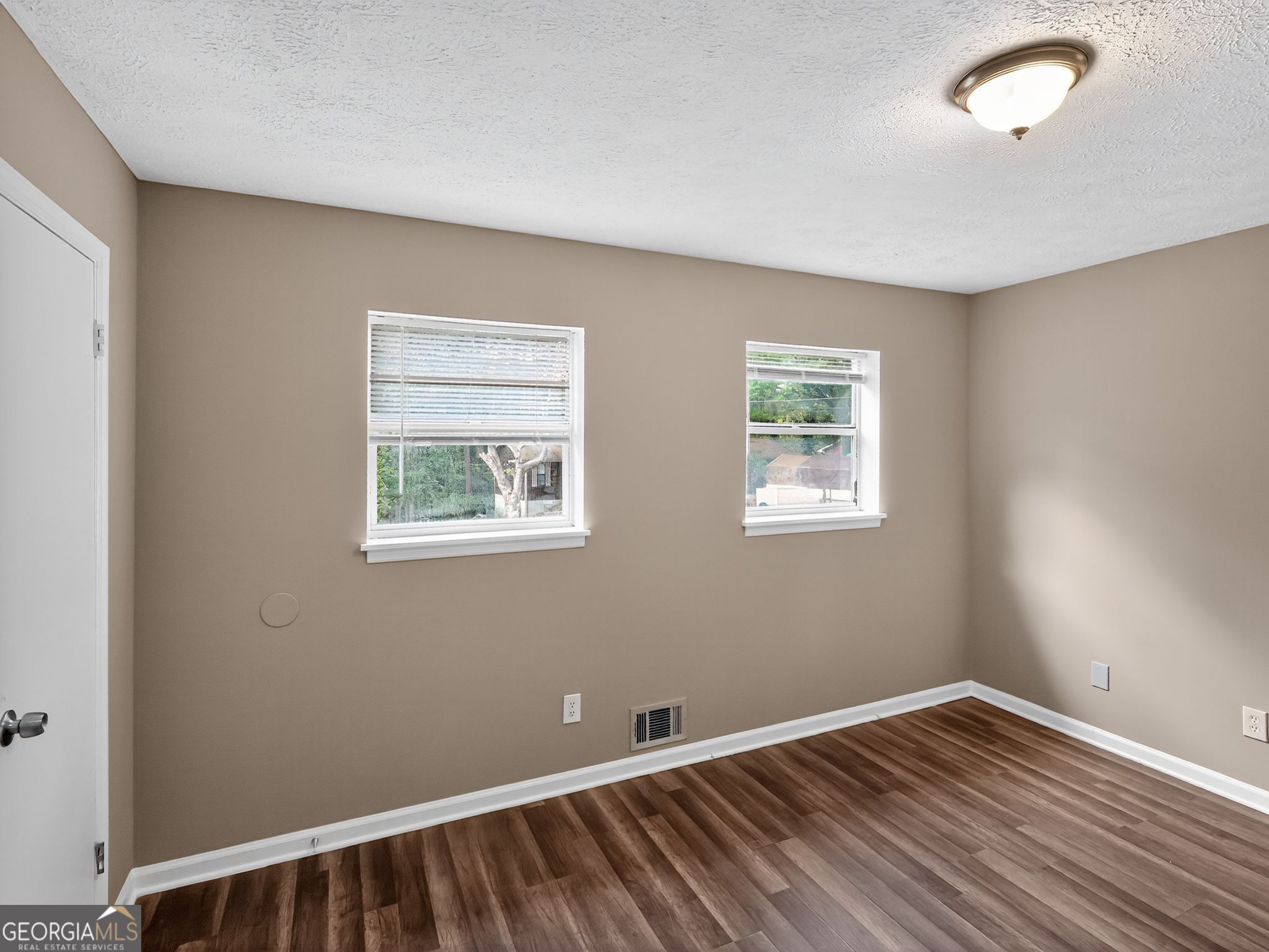 4598 Ashmore Drive Property Photo 32