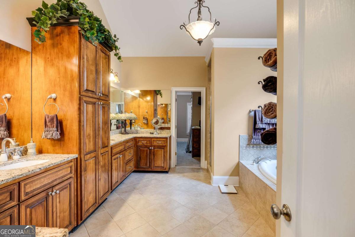 5660 Knotty Ridge Drive Property Photo 25