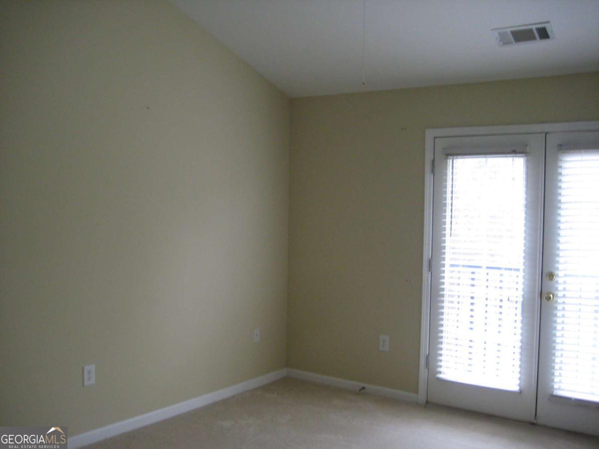 1035 Barnett Shoals Road # 223 Property Photo 9