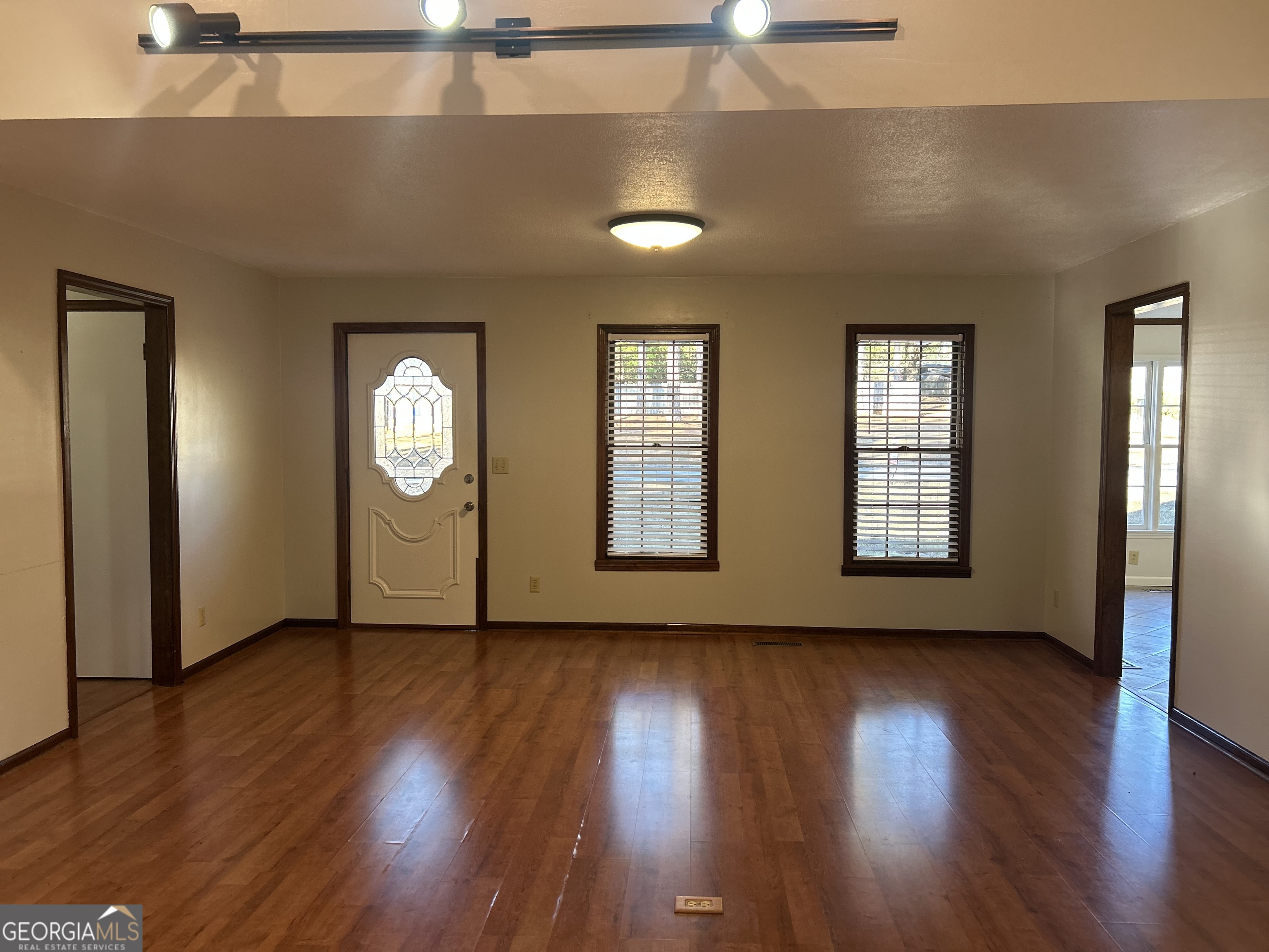 311 Overlook Drive Property Photo 10