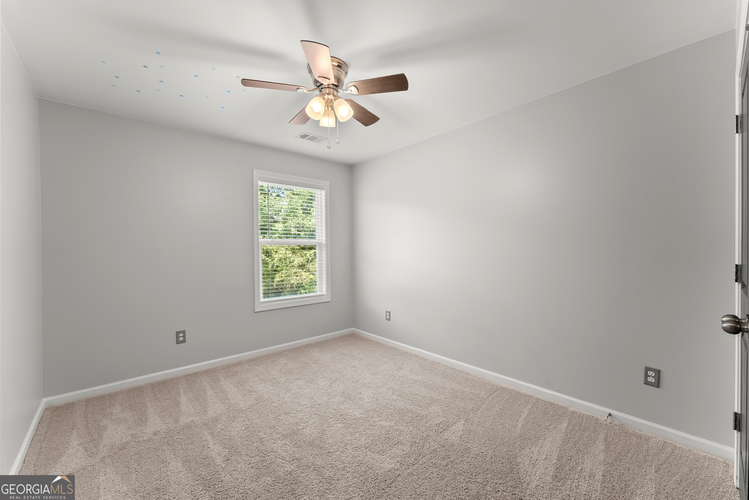 52 Wisteria Court Property Photo 22
