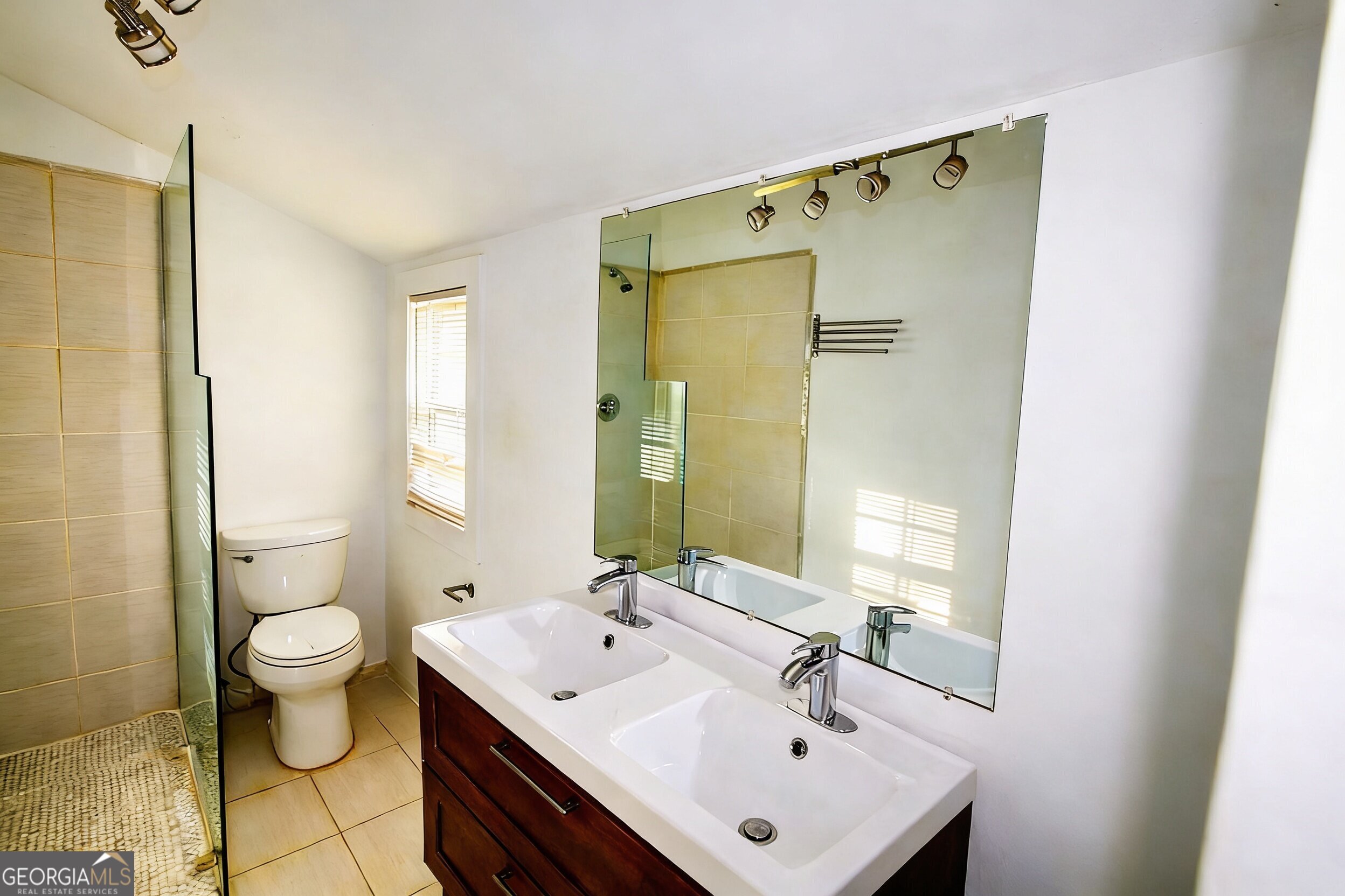 602 W Lake Avenue Nw Property Photo 24