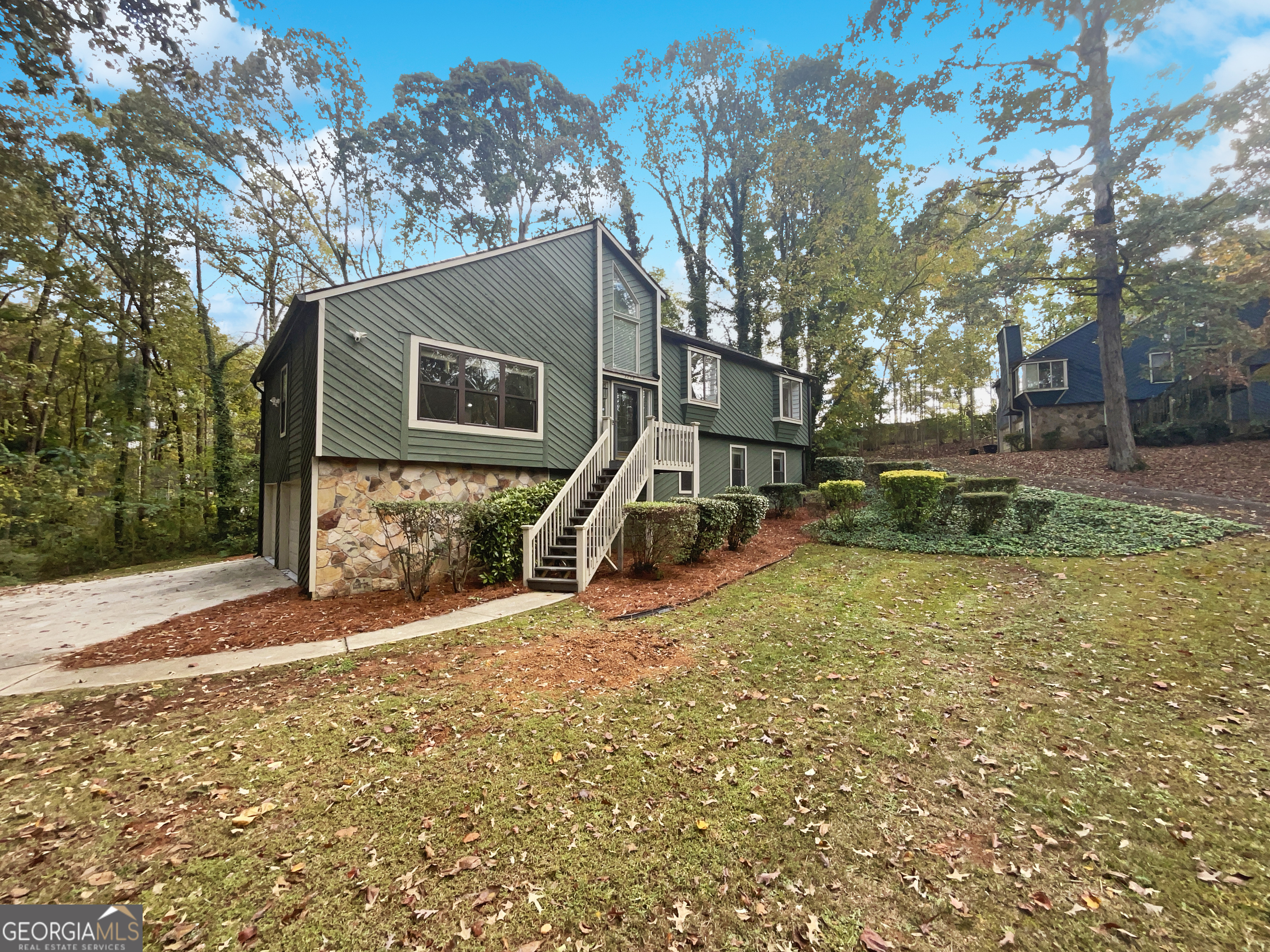 3298 Drummond Drive Property Photo 1