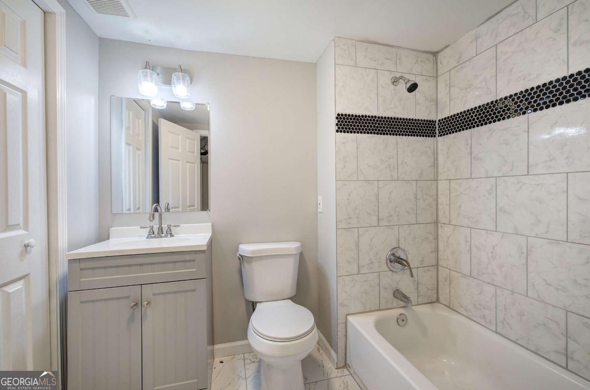 1204 Westridge Road Sw Property Photo 29