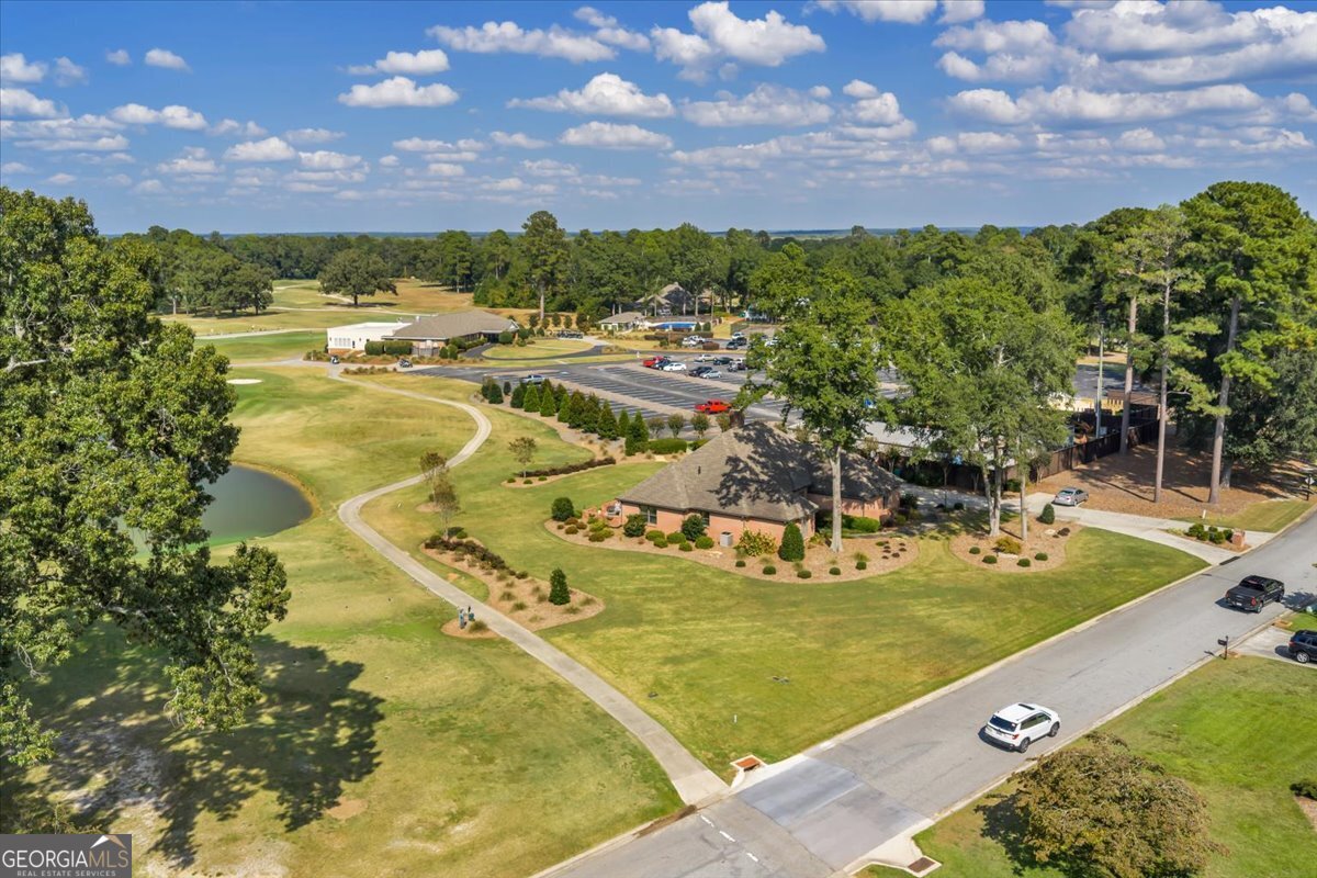 215 Falcon Crest Property Photo 8