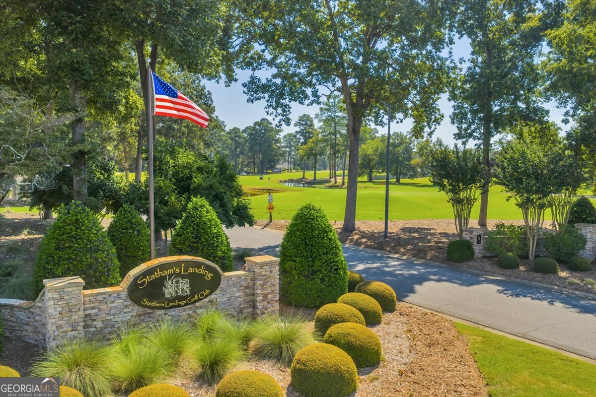 215 Falcon Crest Property Photo 18
