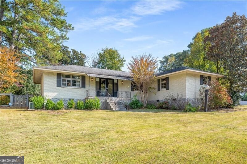 465 Eastland Drive Property Photo 1