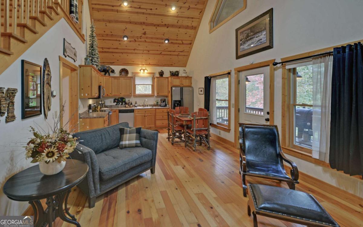 169 Wildwood Court Property Photo 6