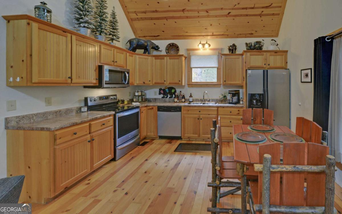 169 Wildwood Court Property Photo 12