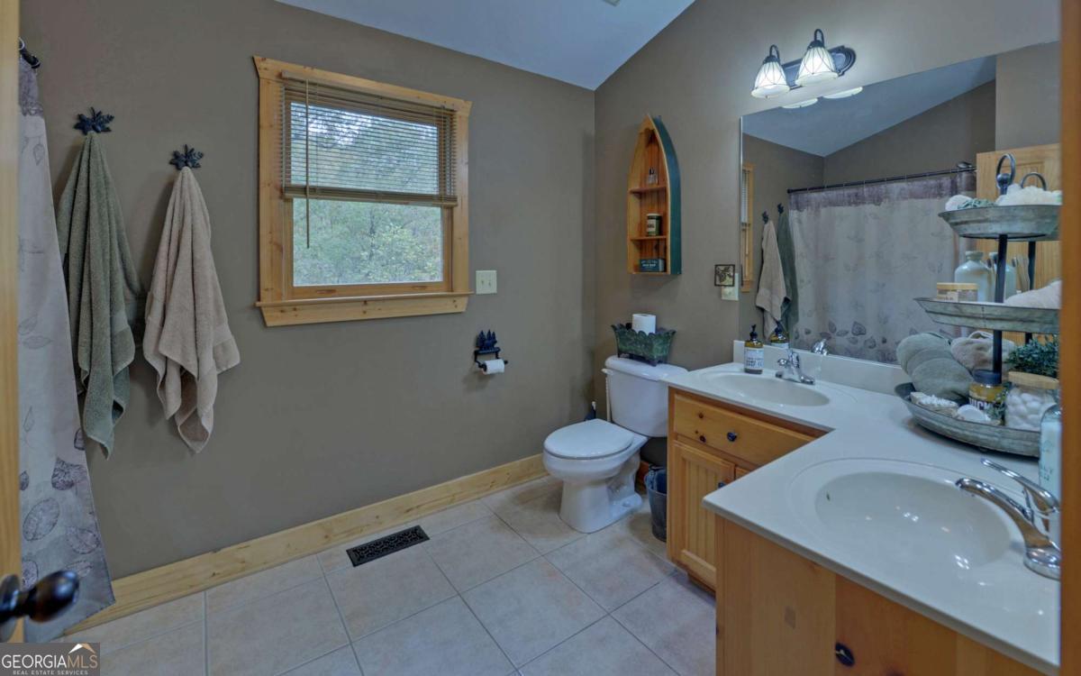 169 Wildwood Court Property Photo 27