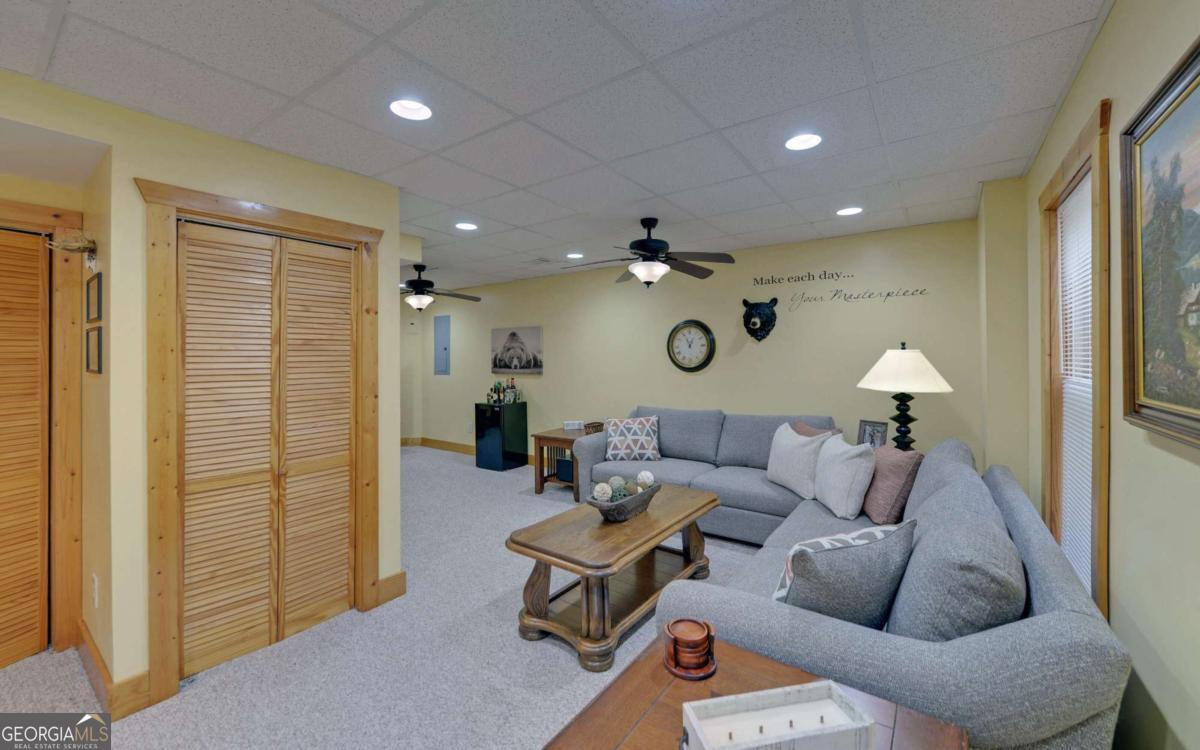169 Wildwood Court Property Photo 31