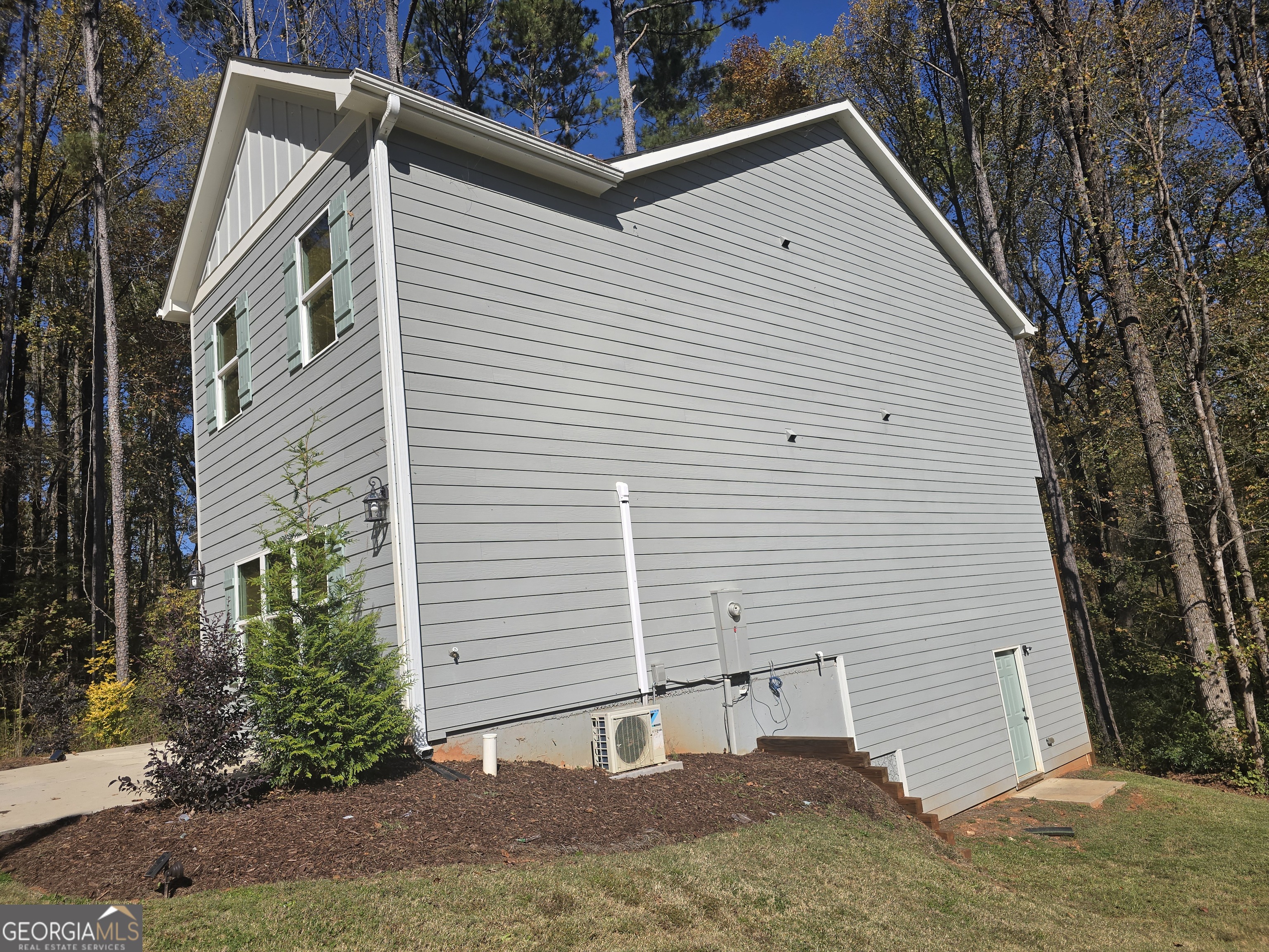 150 Mountain View Drive Property Photo 3