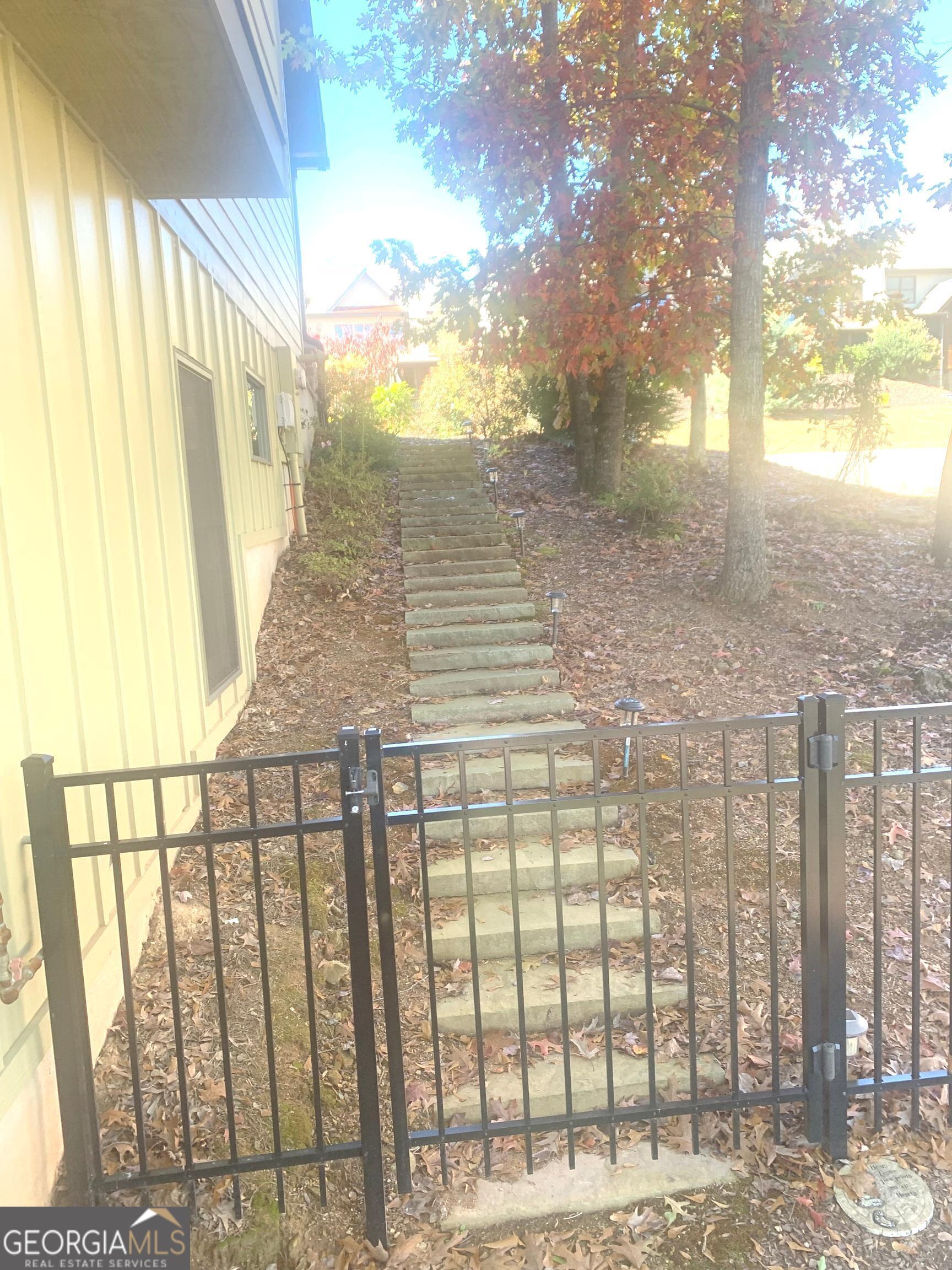 5 Upper Knoll Drive Property Photo 15