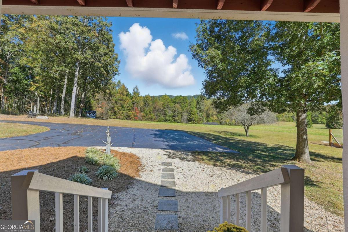 6752 Shoal Creek Road Property Photo 6