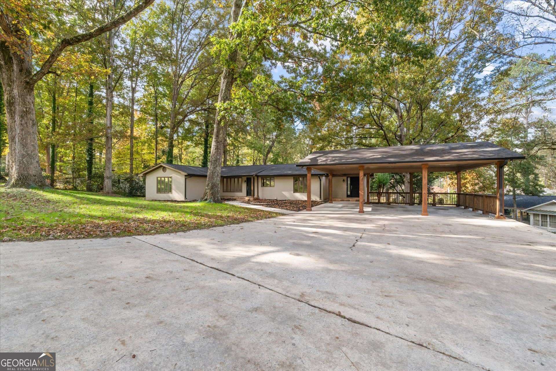 50 Azalea Trail Property Photo 3