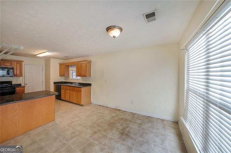 9886 Vista Circle Property Photo 7