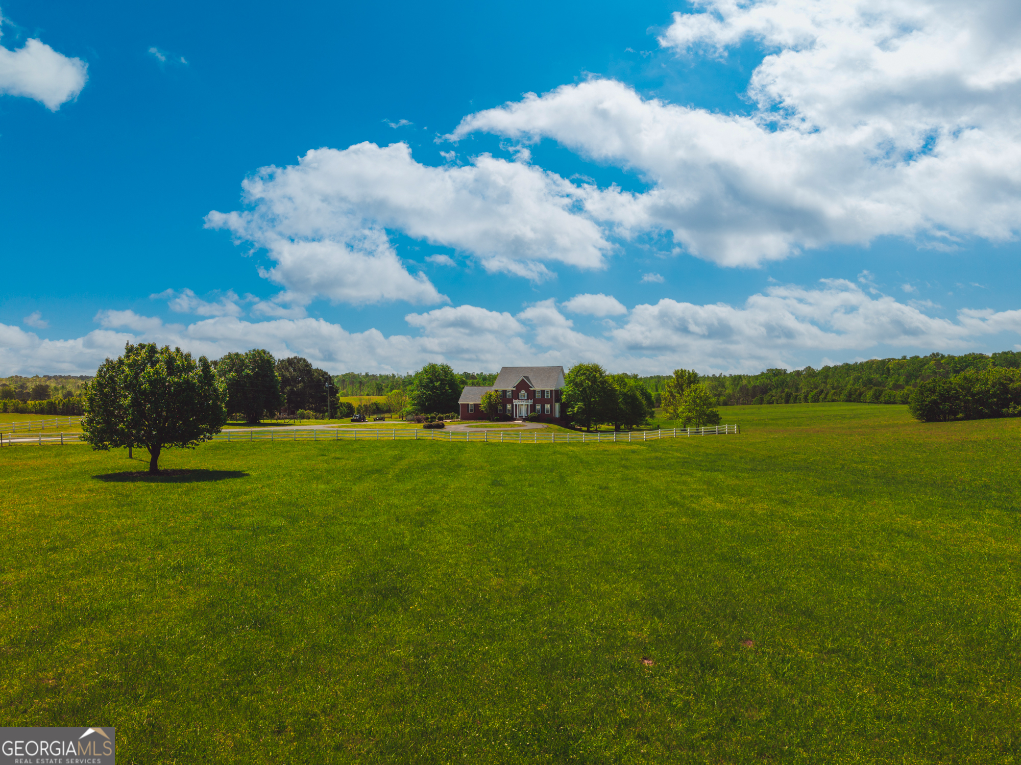 724 Teamon Road Property Photo 7