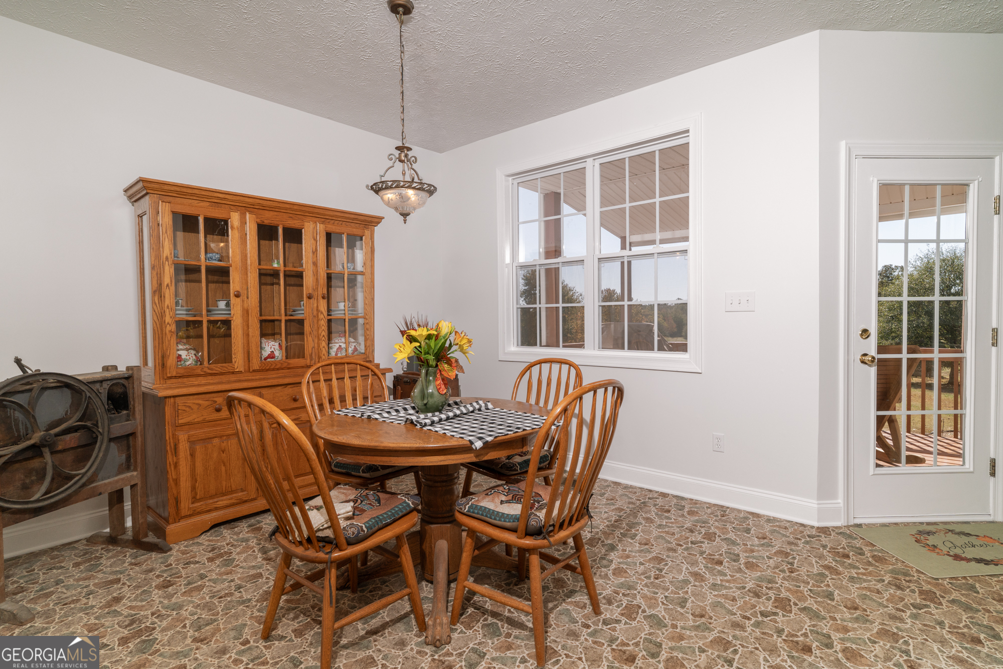 724 Teamon Road Property Photo 31