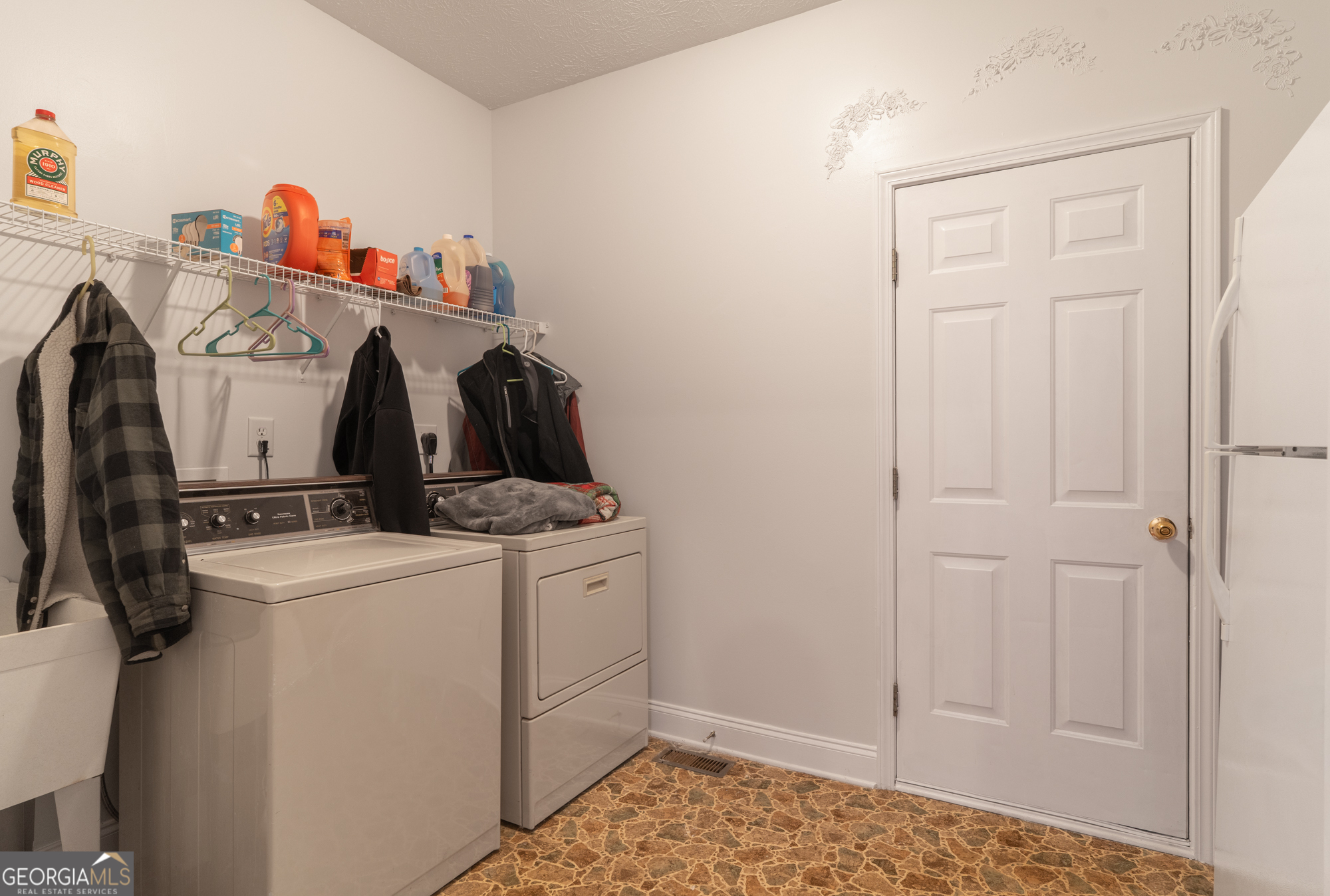 724 Teamon Road Property Photo 33
