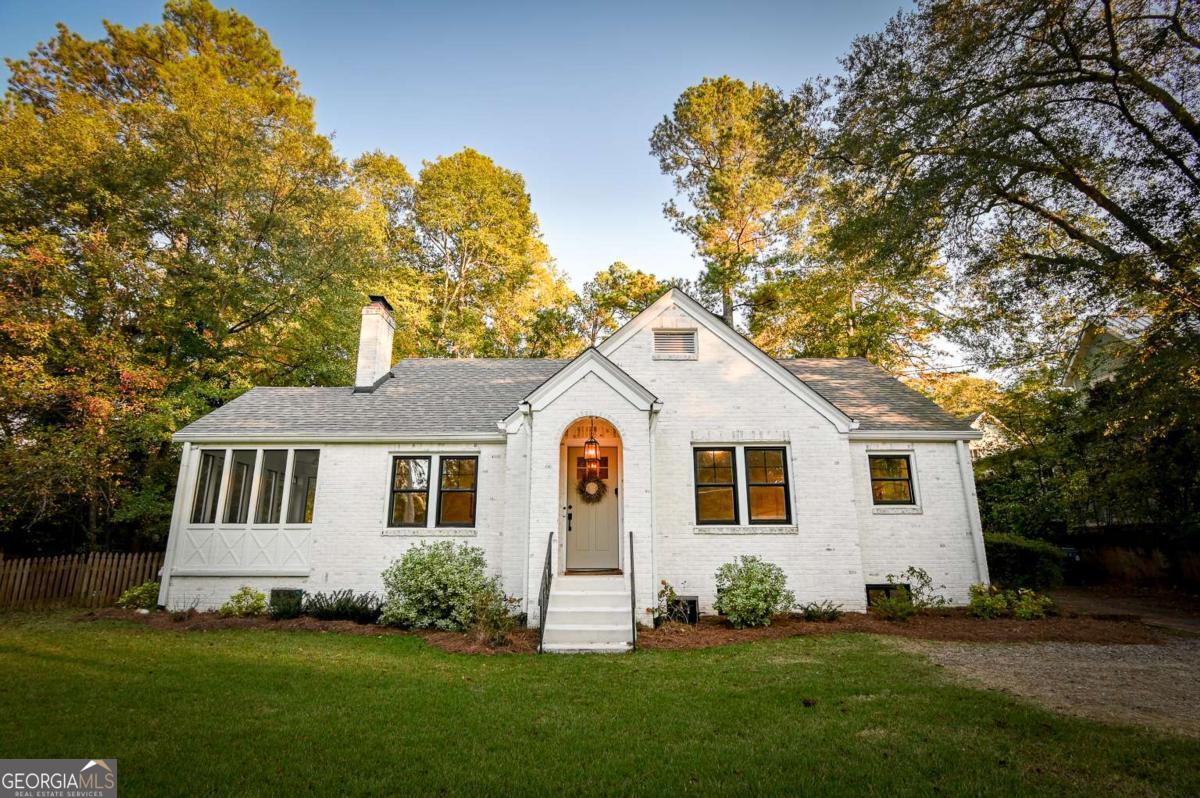 525 King Avenue Property Photo 1