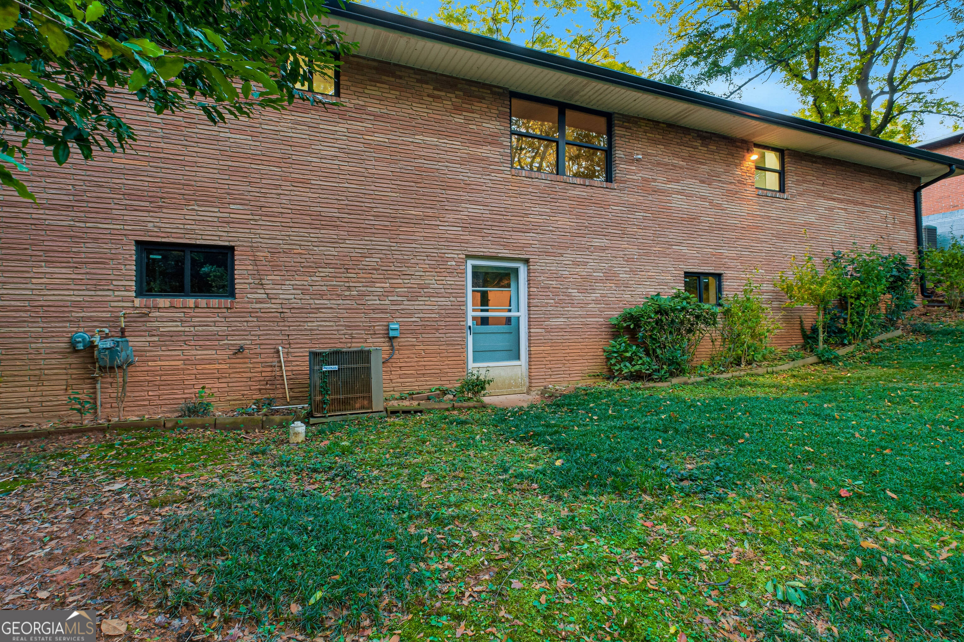 549 Park Street Place Property Photo 11