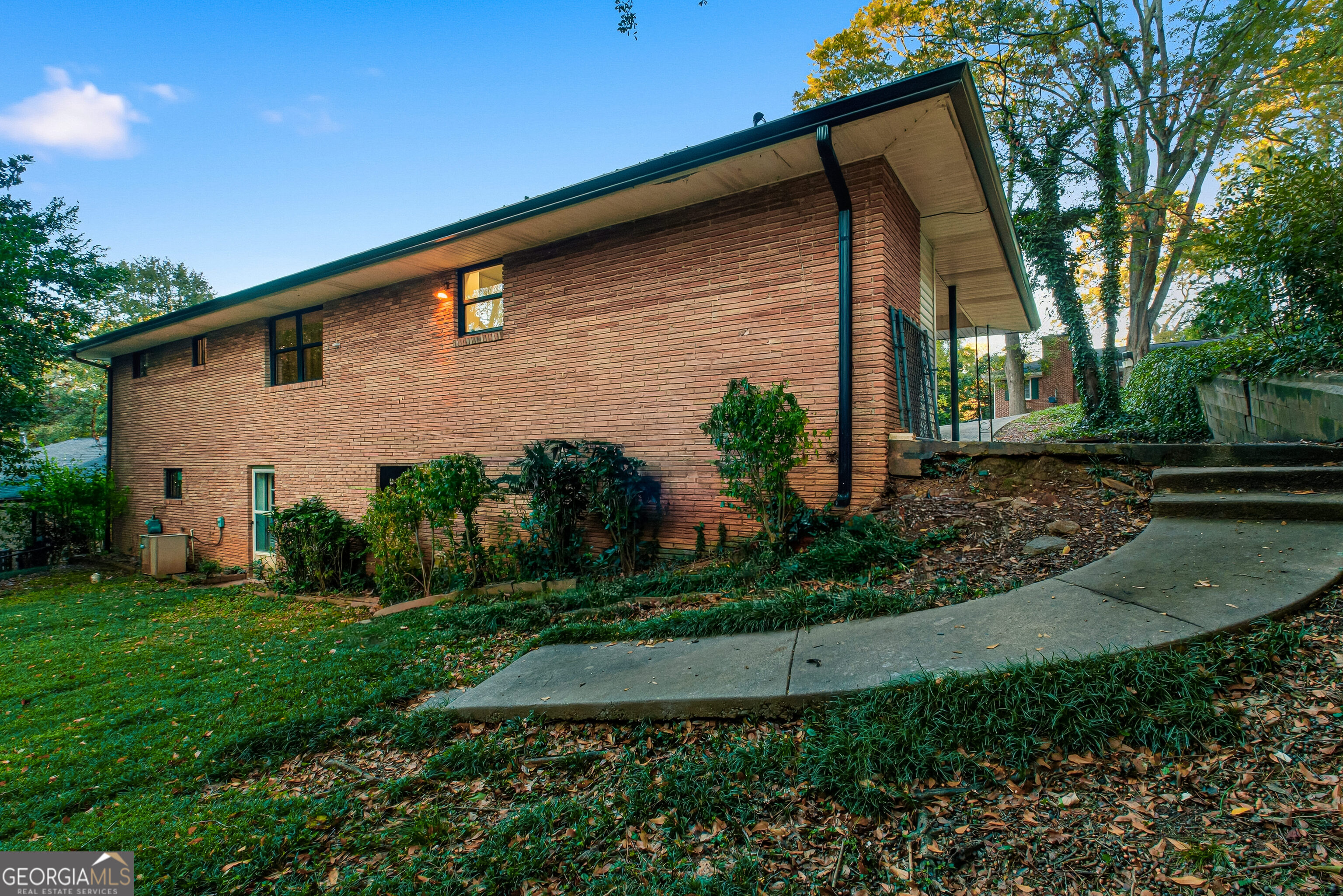 549 Park Street Place Property Photo 12