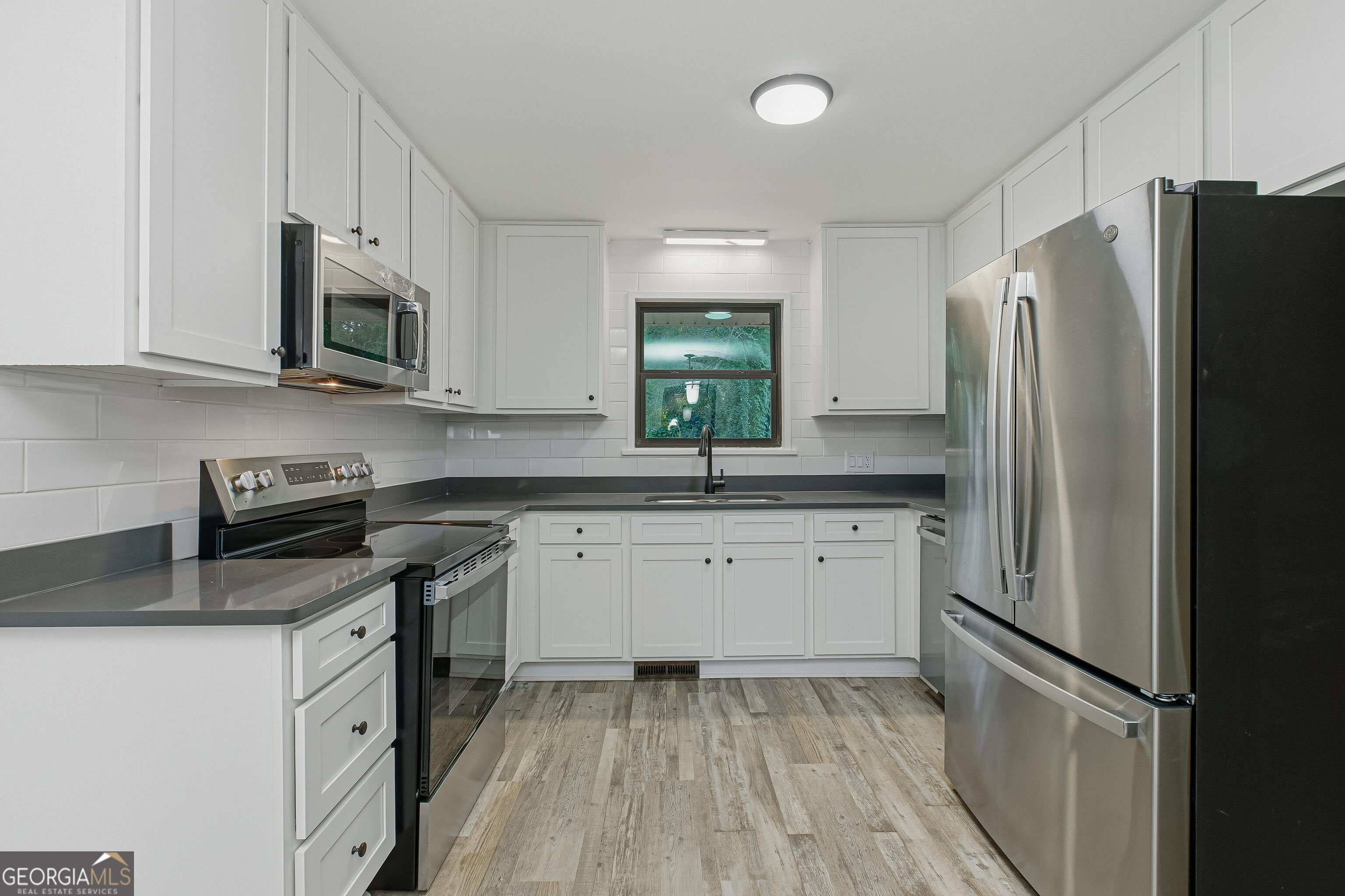 549 Park Street Place Property Photo 24