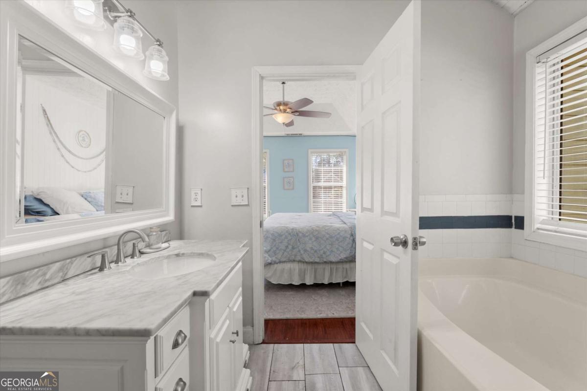 1020 Braelin Court Property Photo 22