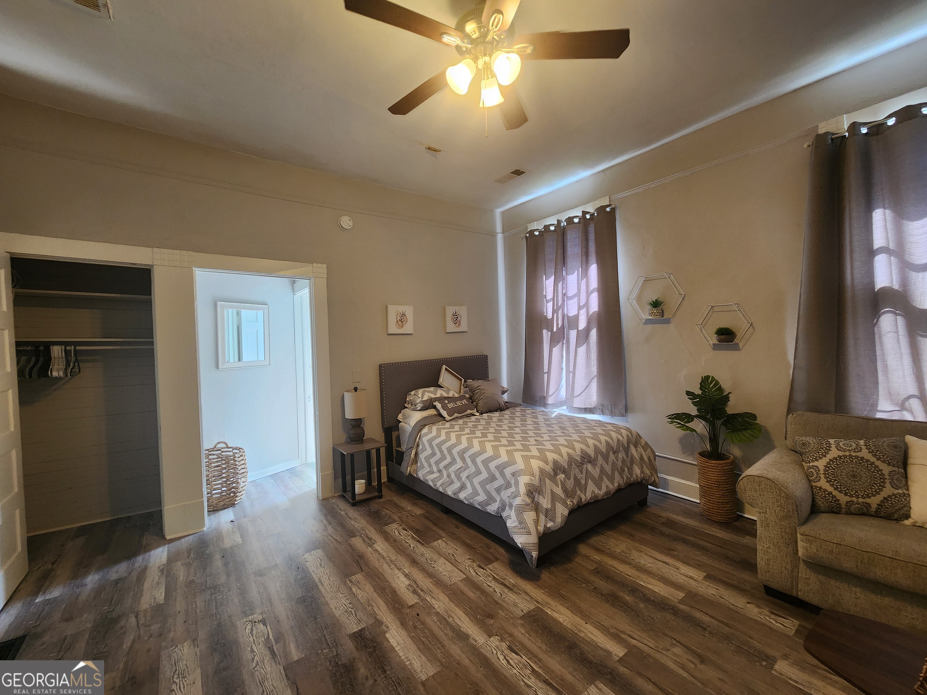917 Oakview Avenue # 5 Property Photo 10