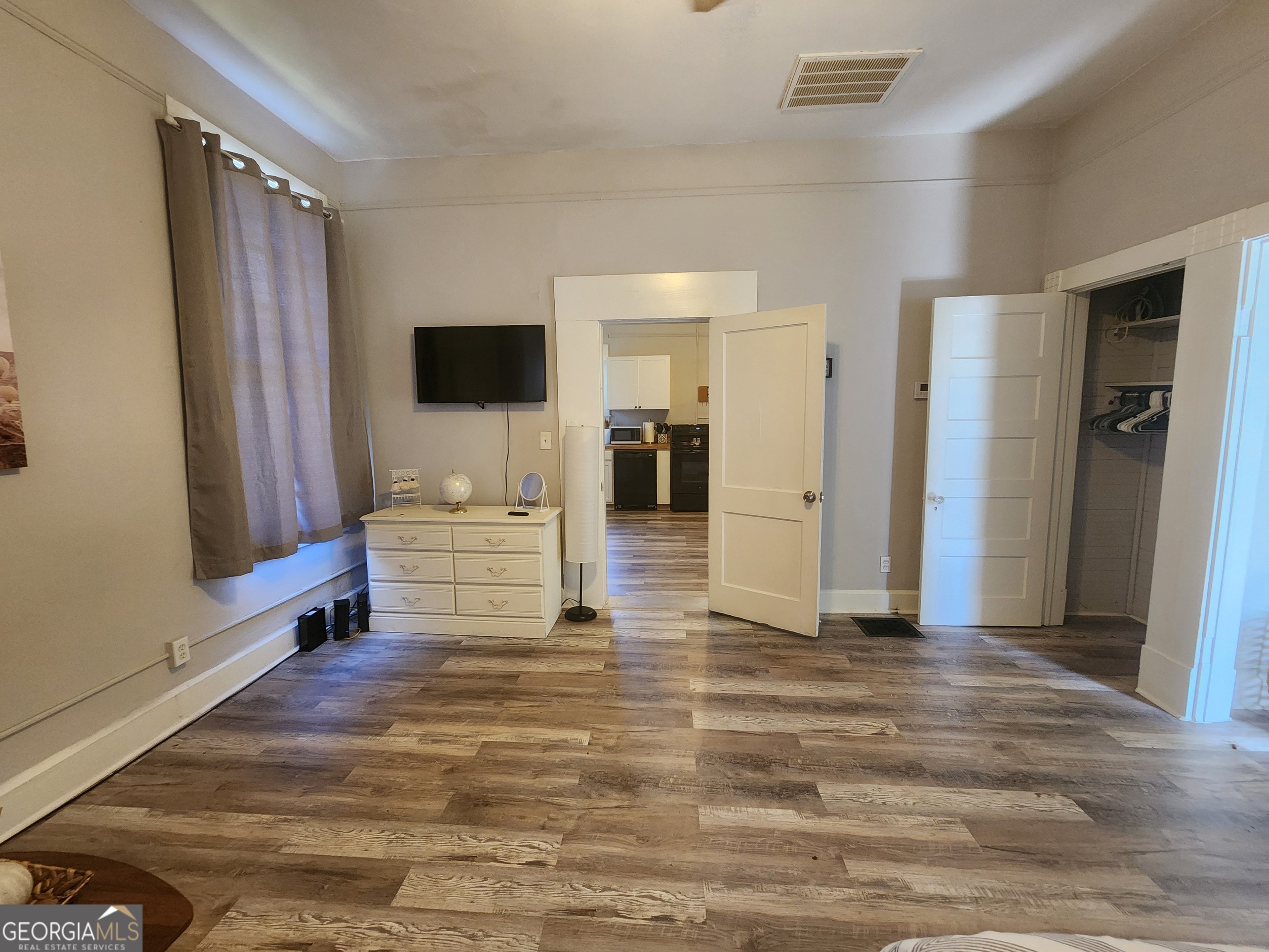 917 Oakview Avenue # 5 Property Photo 12