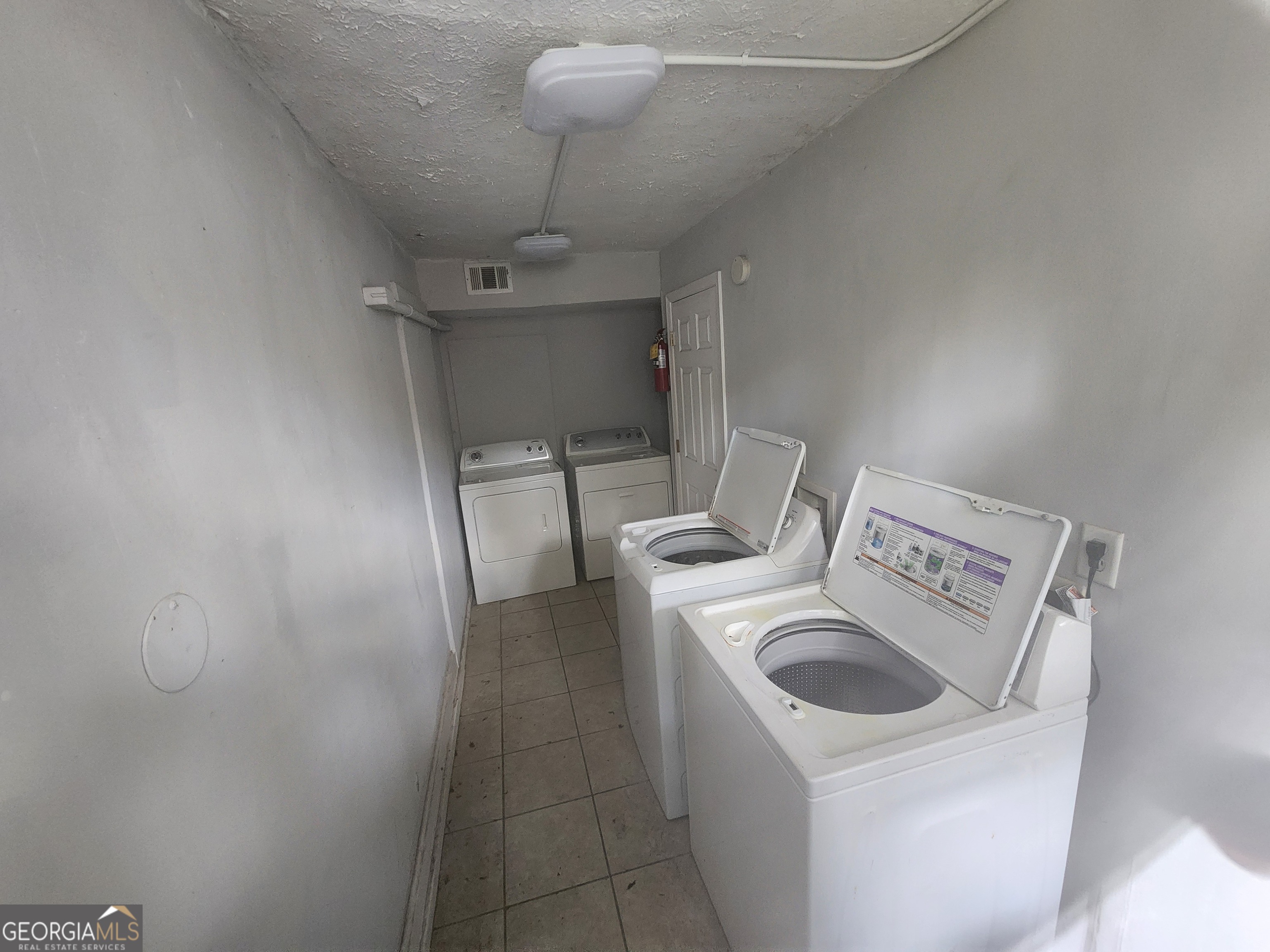 917 Oakview Avenue # 6 Property Photo 2