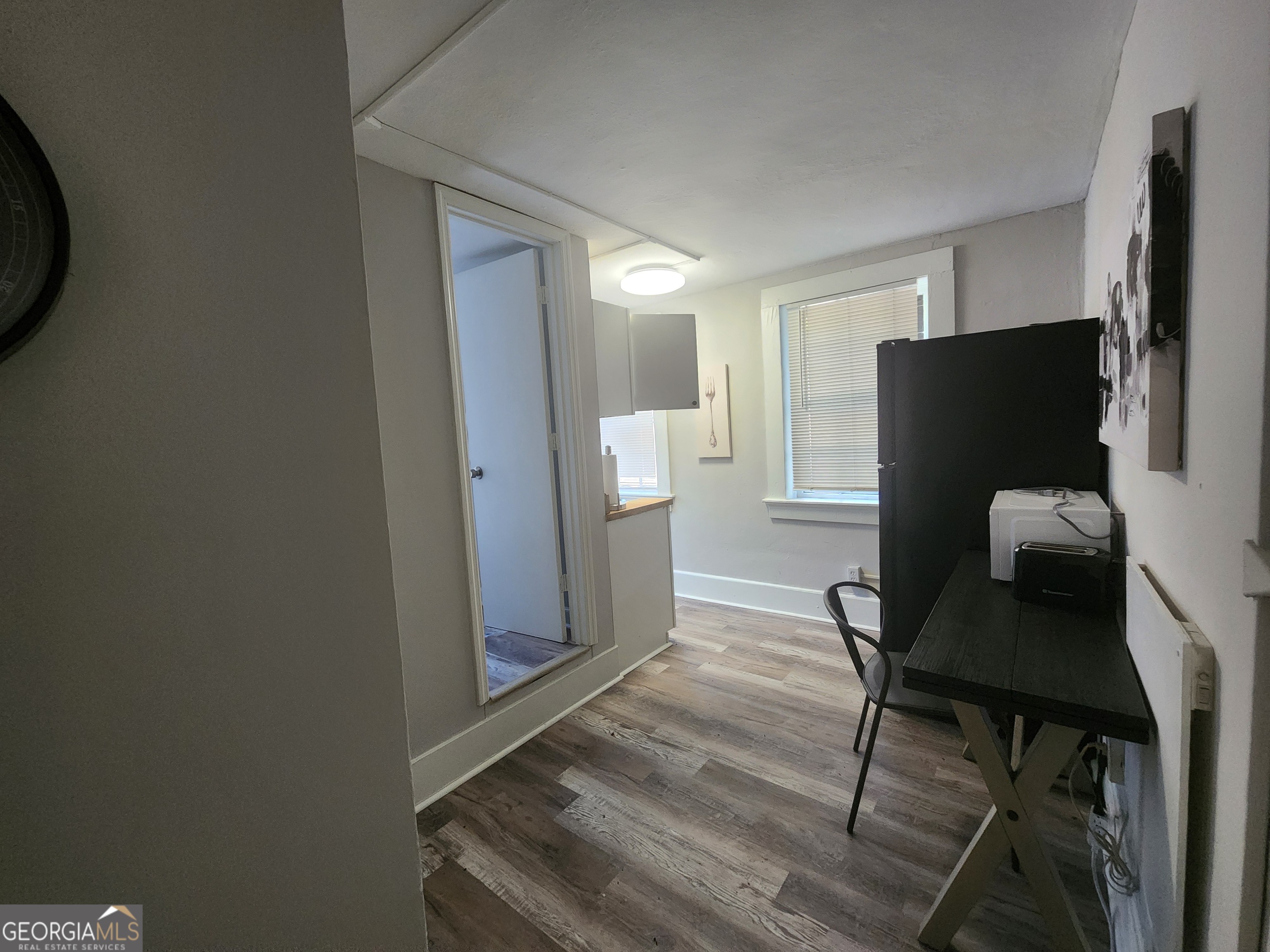 917 Oakview Avenue # 6 Property Photo 4