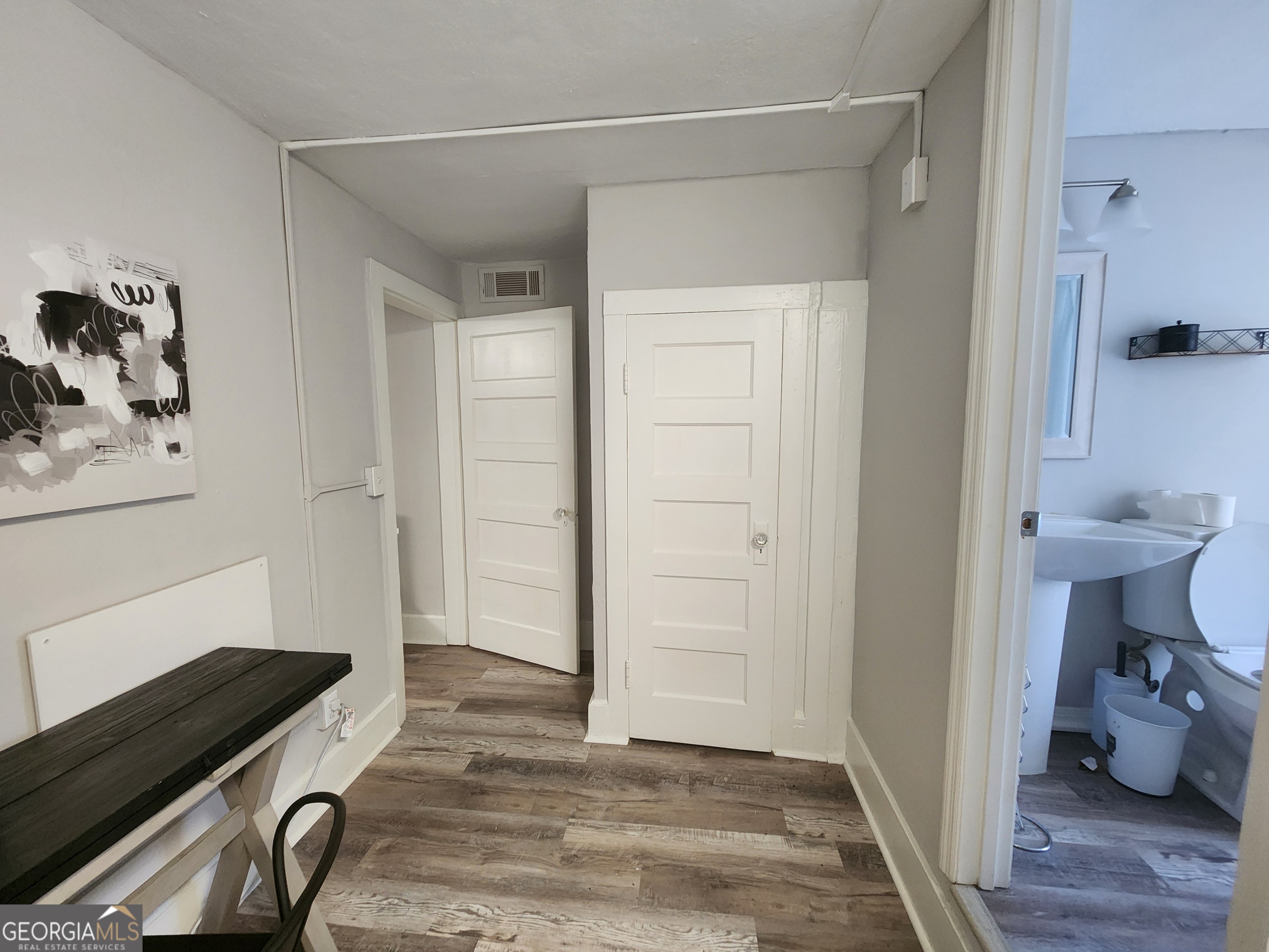 917 Oakview Avenue # 6 Property Photo 10