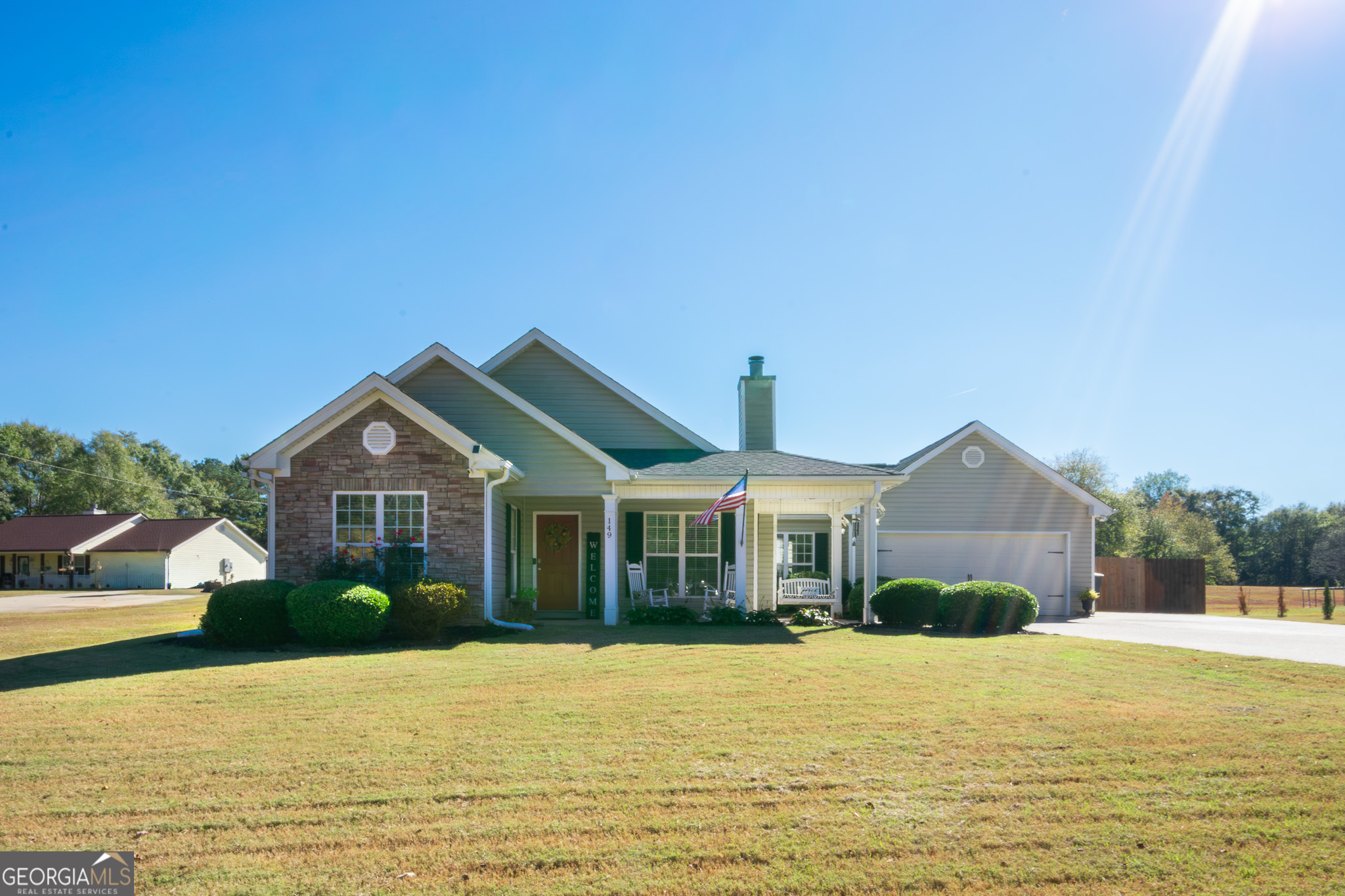 149 E Oak Street Property Photo 1