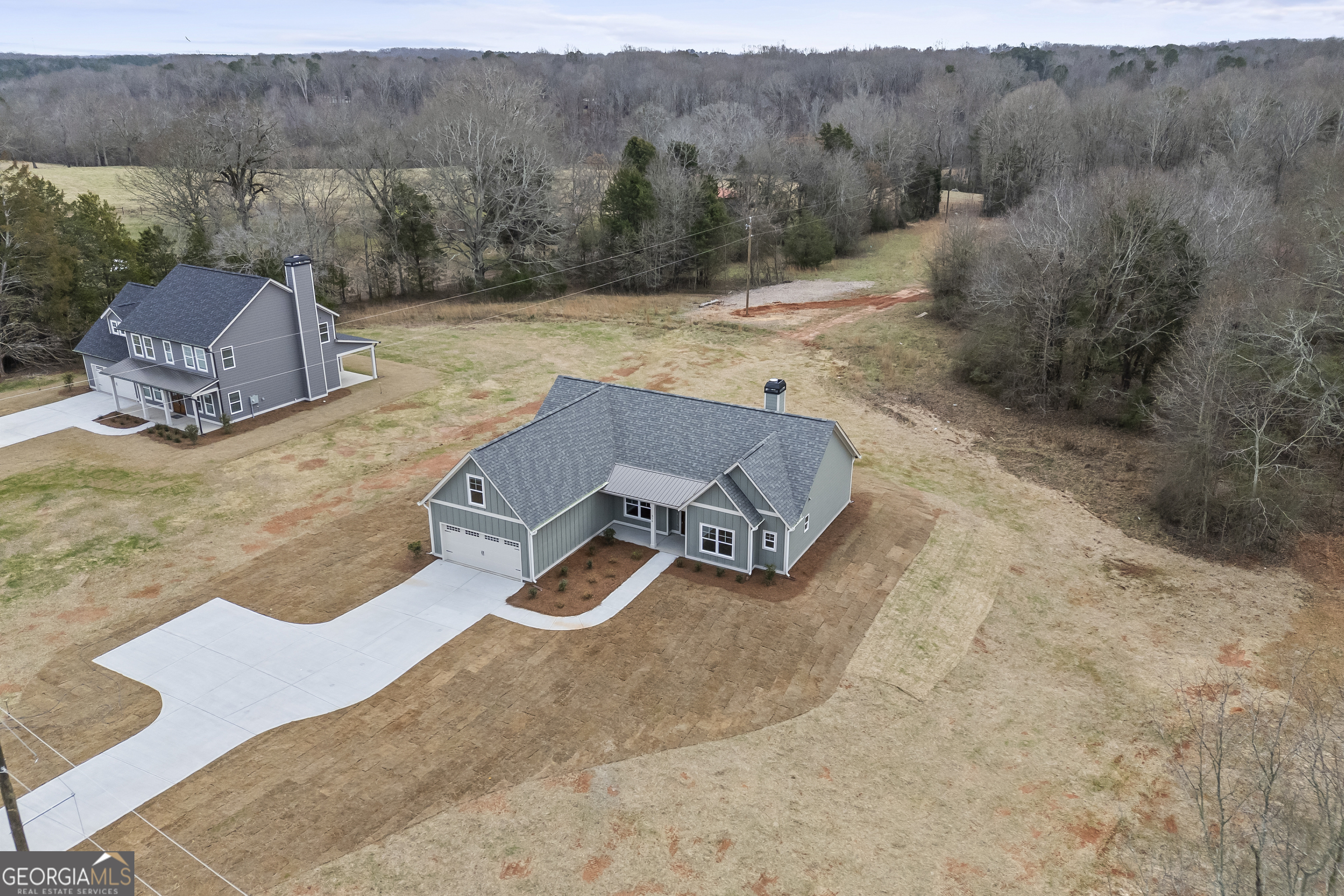570 Davis Road Property Photo 3