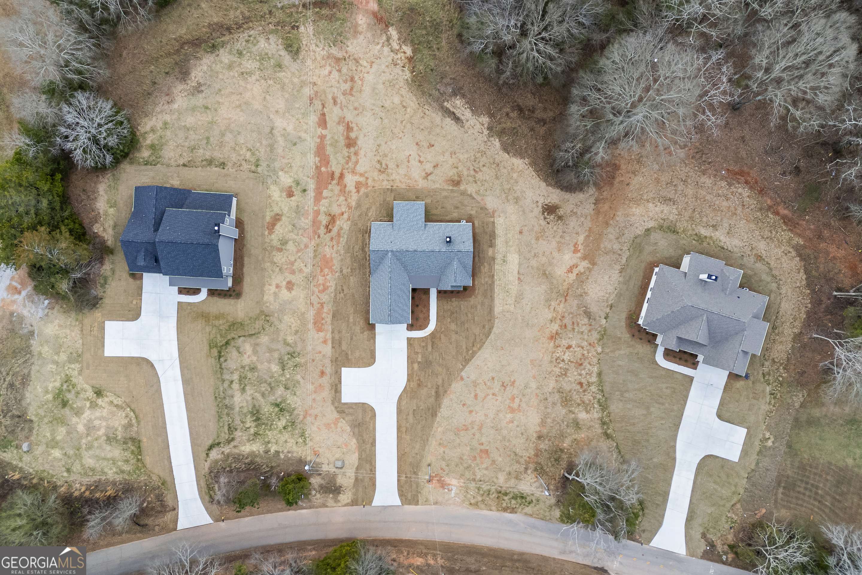 570 Davis Road Property Photo 4