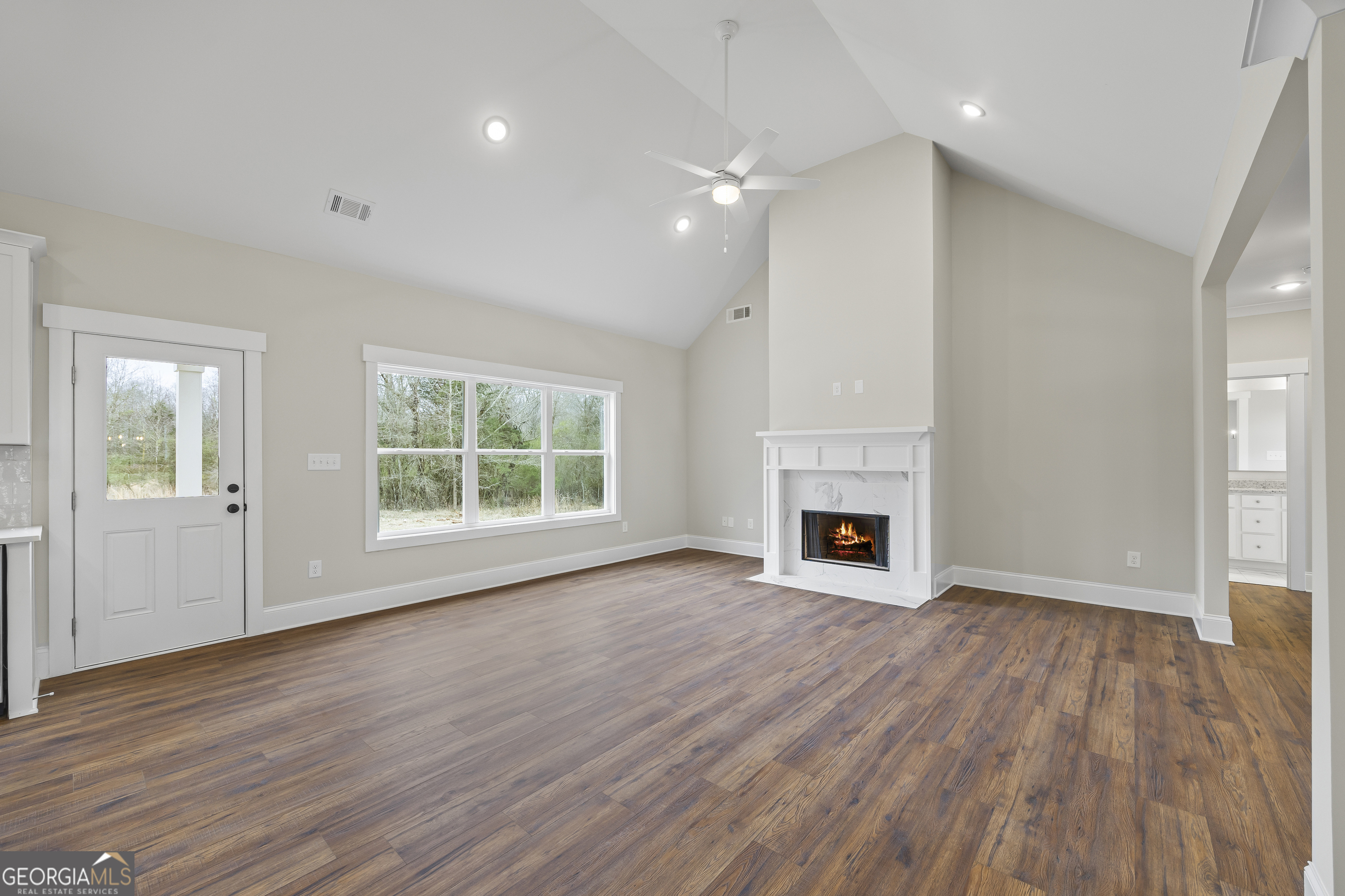 570 Davis Road Property Photo 15