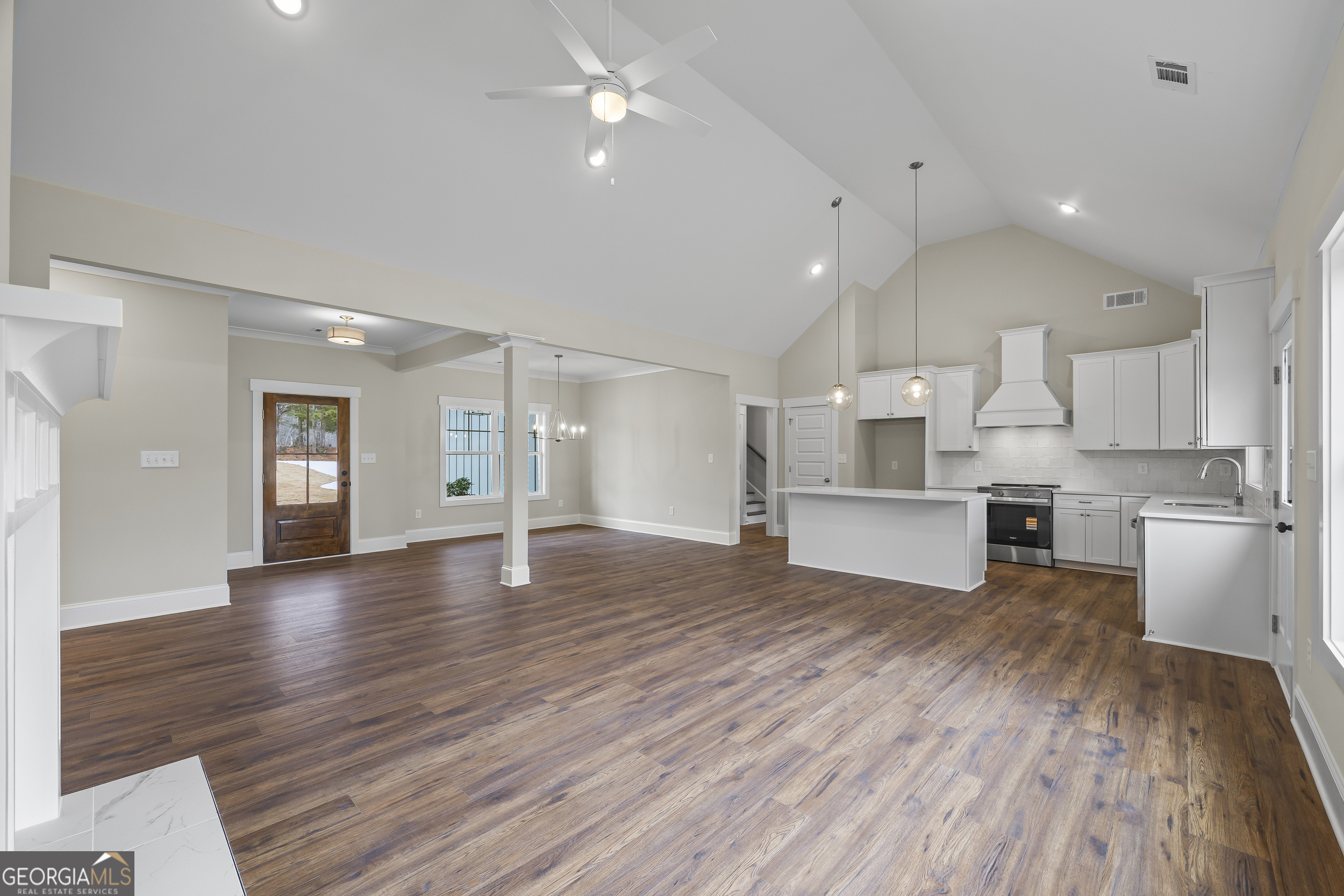 570 Davis Road Property Photo 17