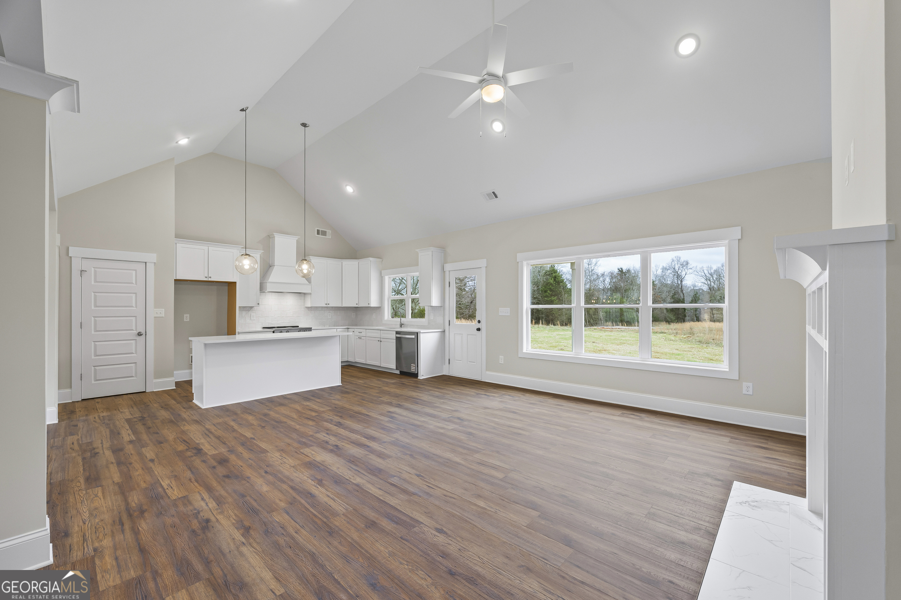570 Davis Road Property Photo 18