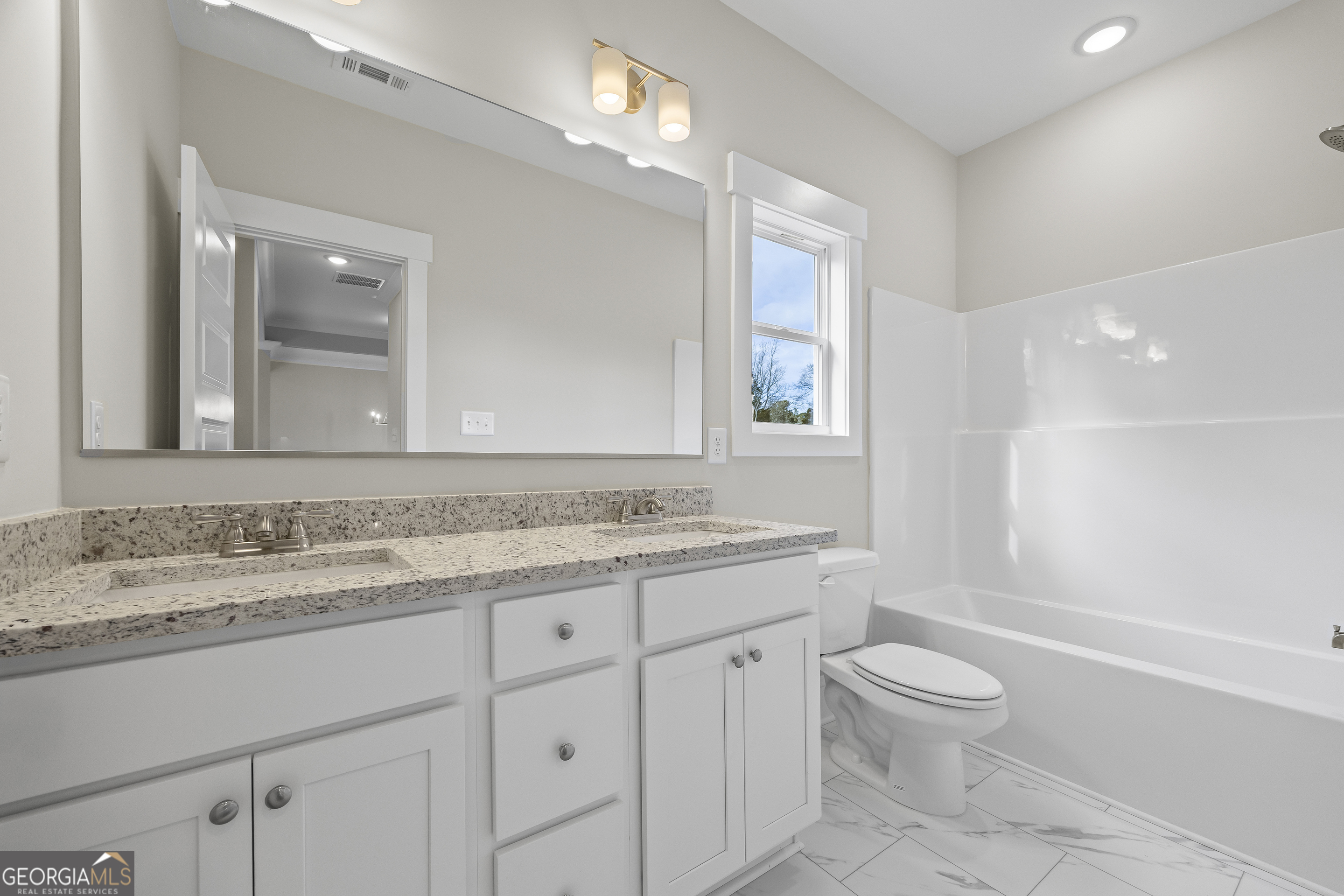 570 Davis Road Property Photo 47