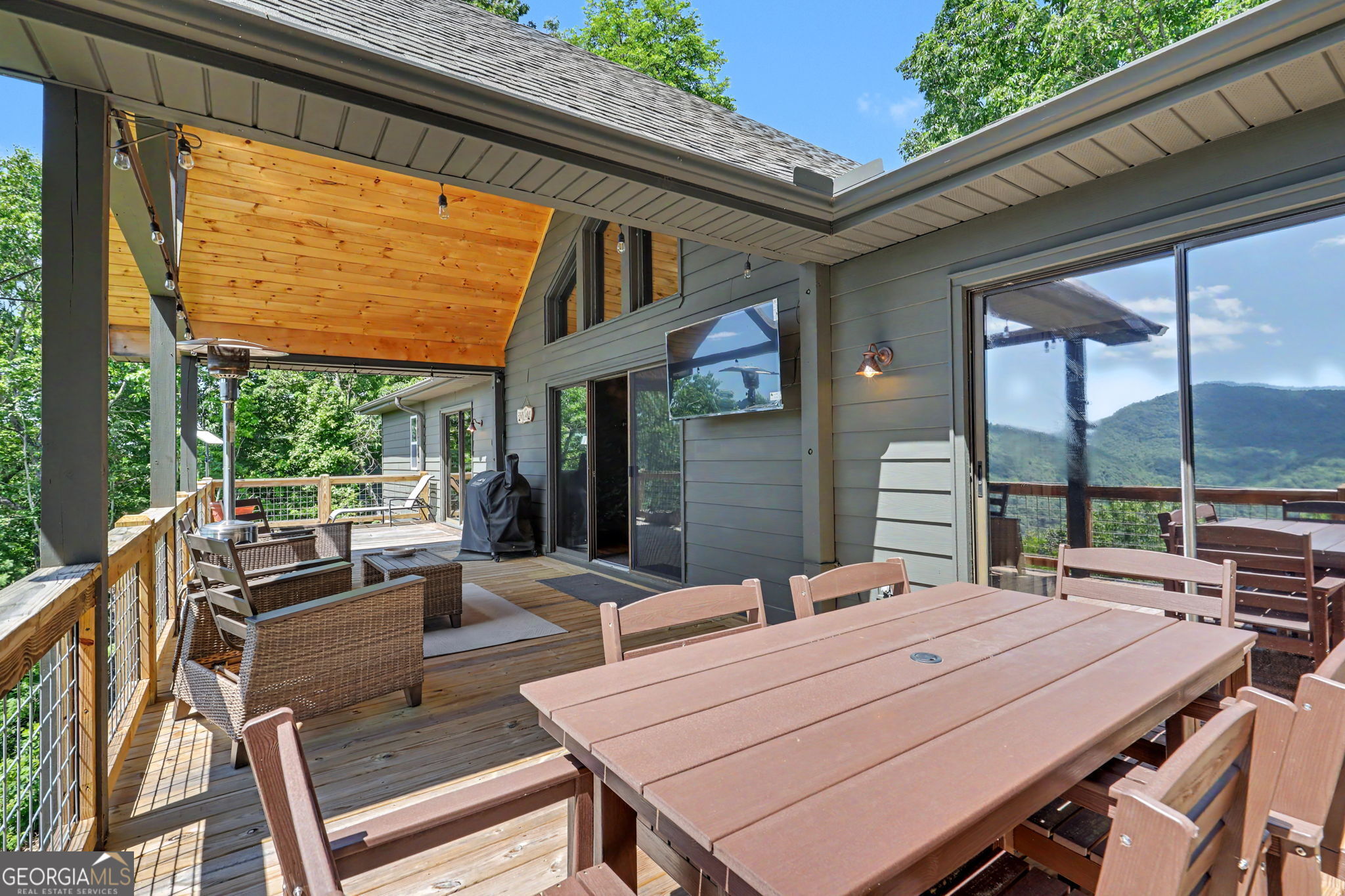 2379 Ridgepole Drive Property Photo 16