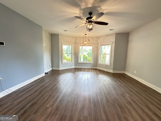 340 Thomas Drive Property Photo 22