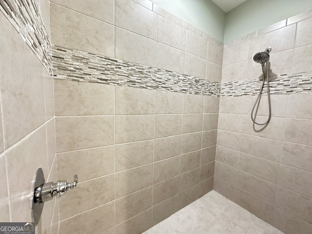 340 Thomas Drive Property Photo 41