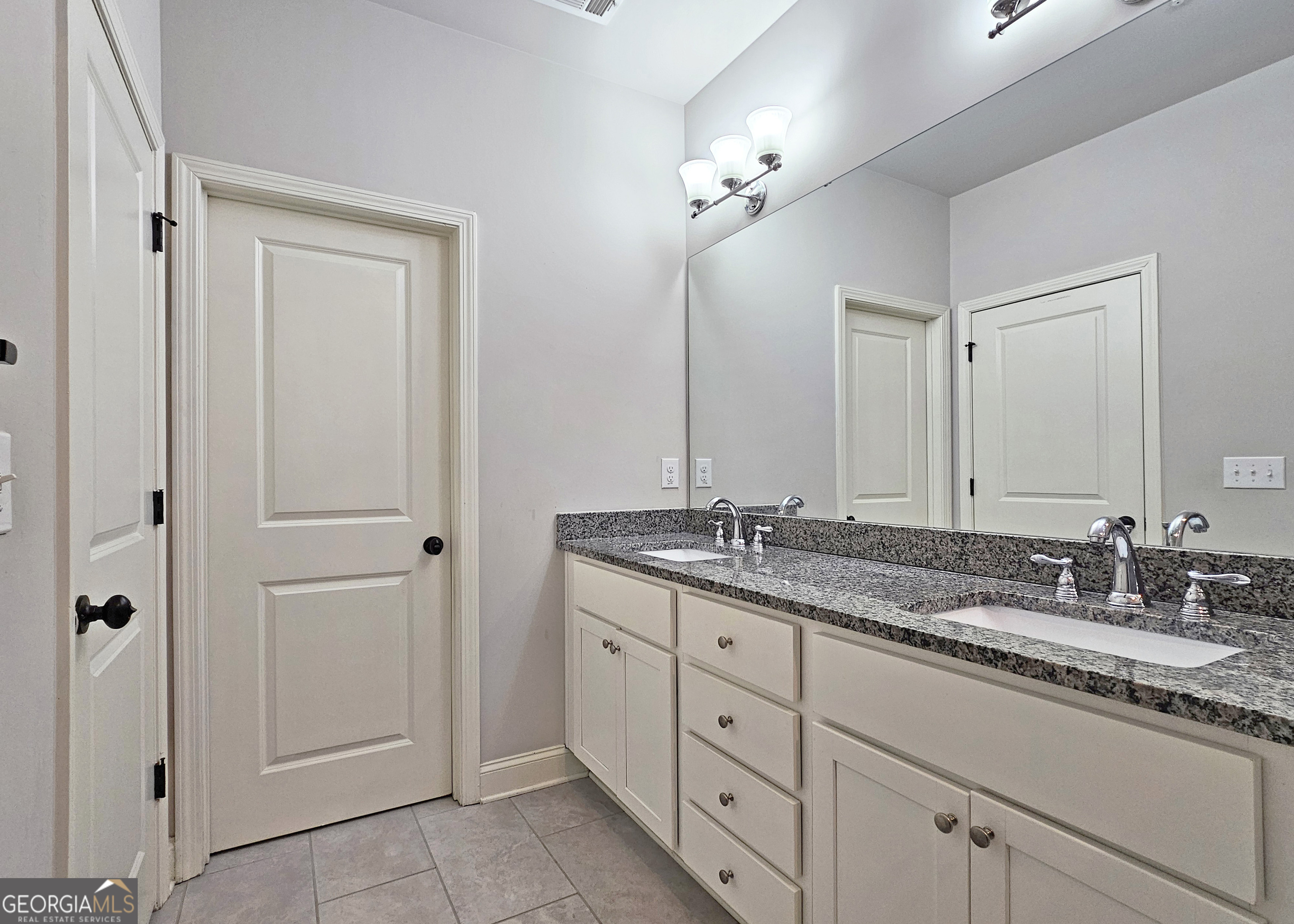 1212 Stone Castle Circle Property Photo 25