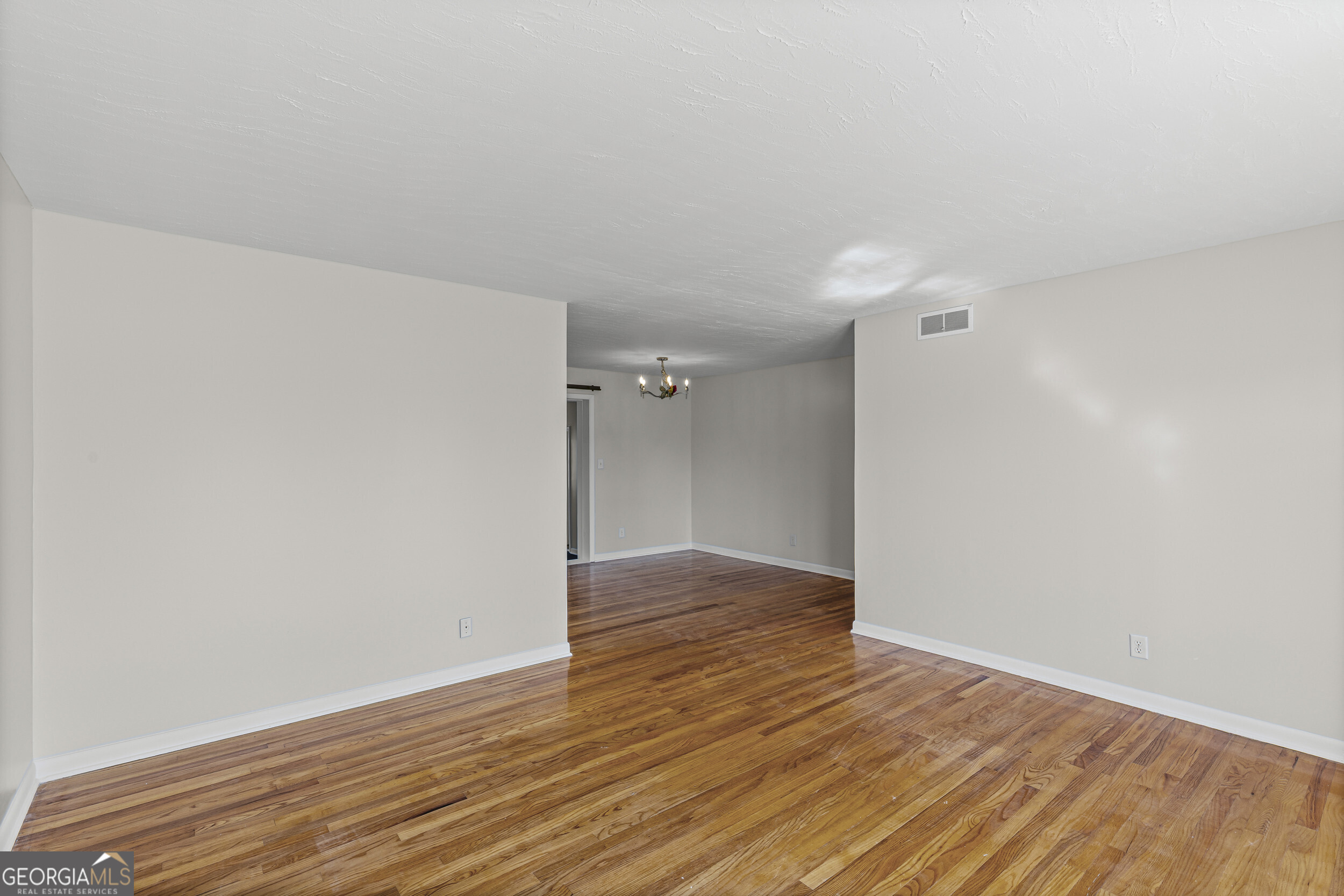 3317 Forest Estates Drive Property Photo 5