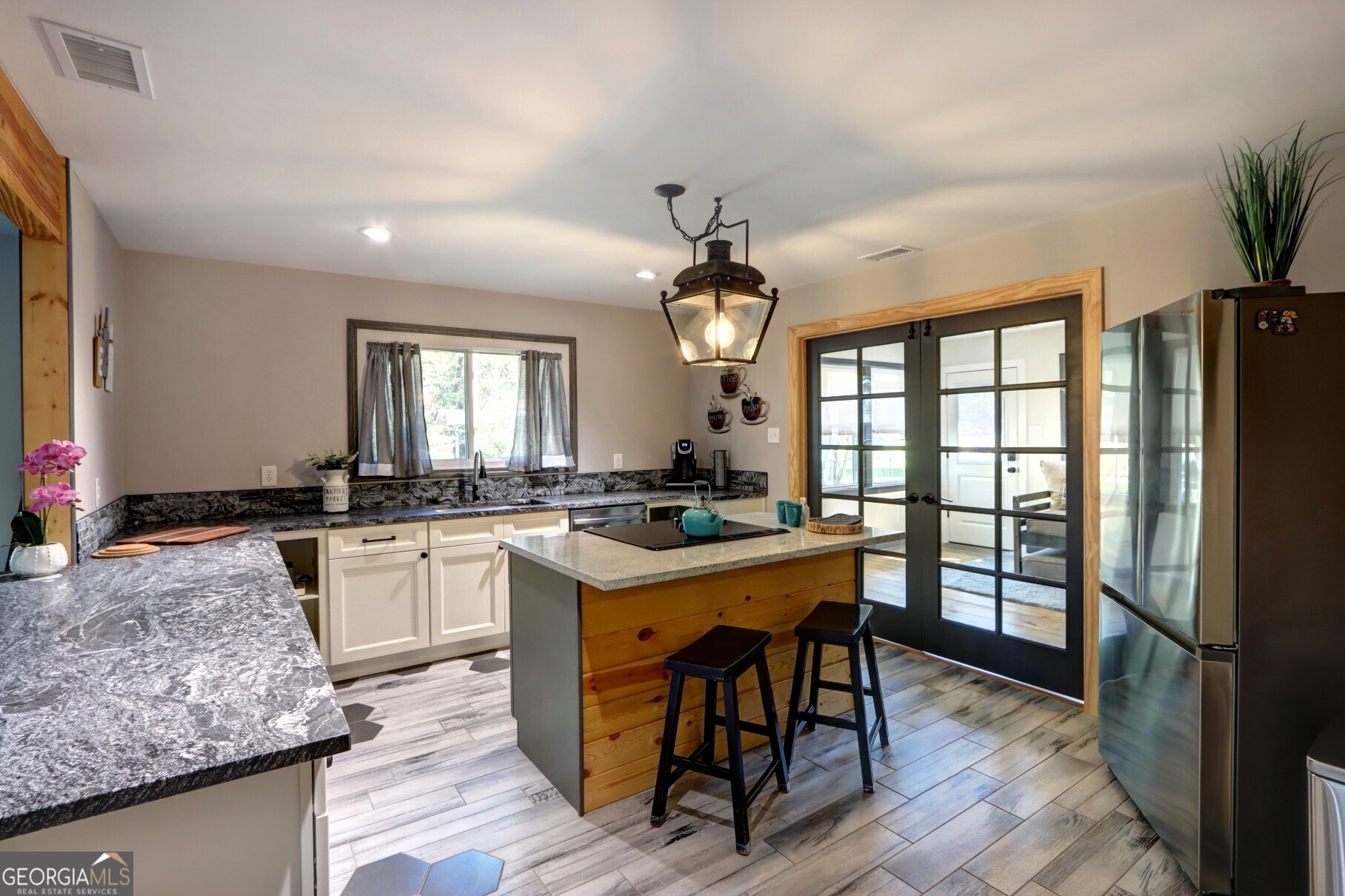 171 Smith Avenue Property Photo 12