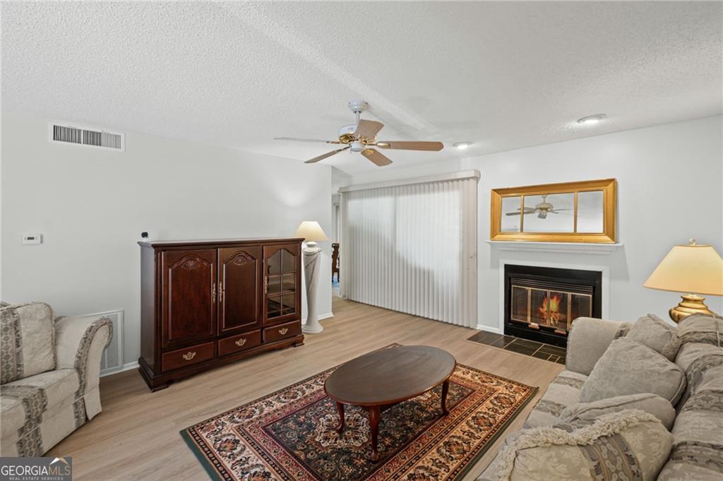 36 Matawan Circle Se Property Photo 6