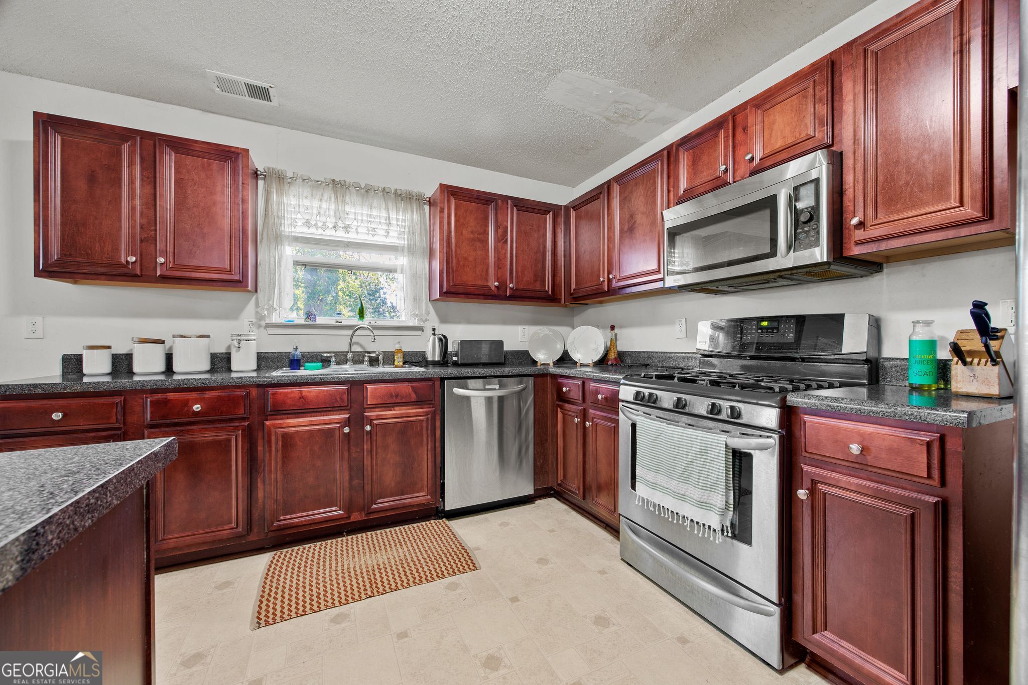 407 Grier Drive Property Photo 6