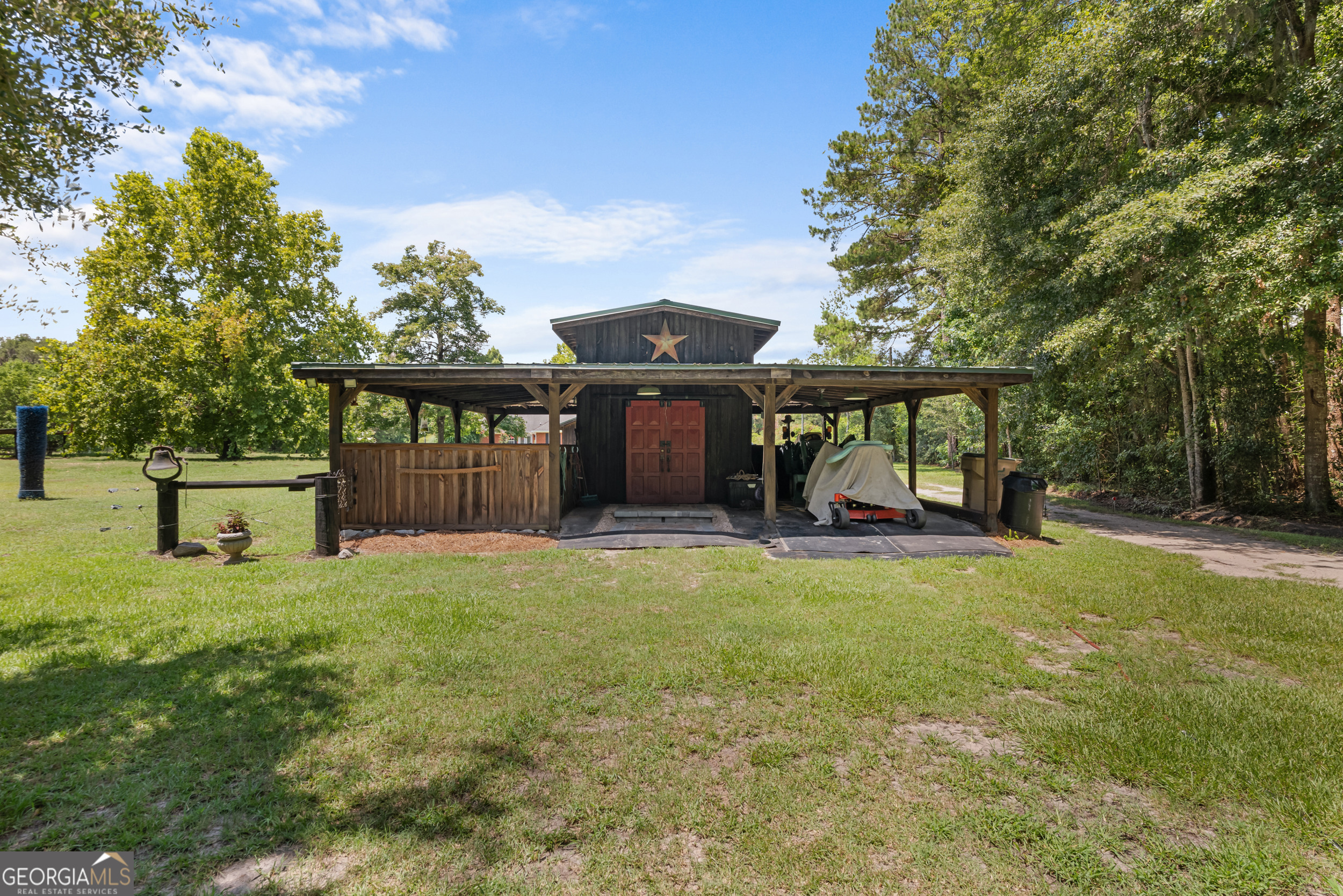 357 Pound Road Property Photo 3